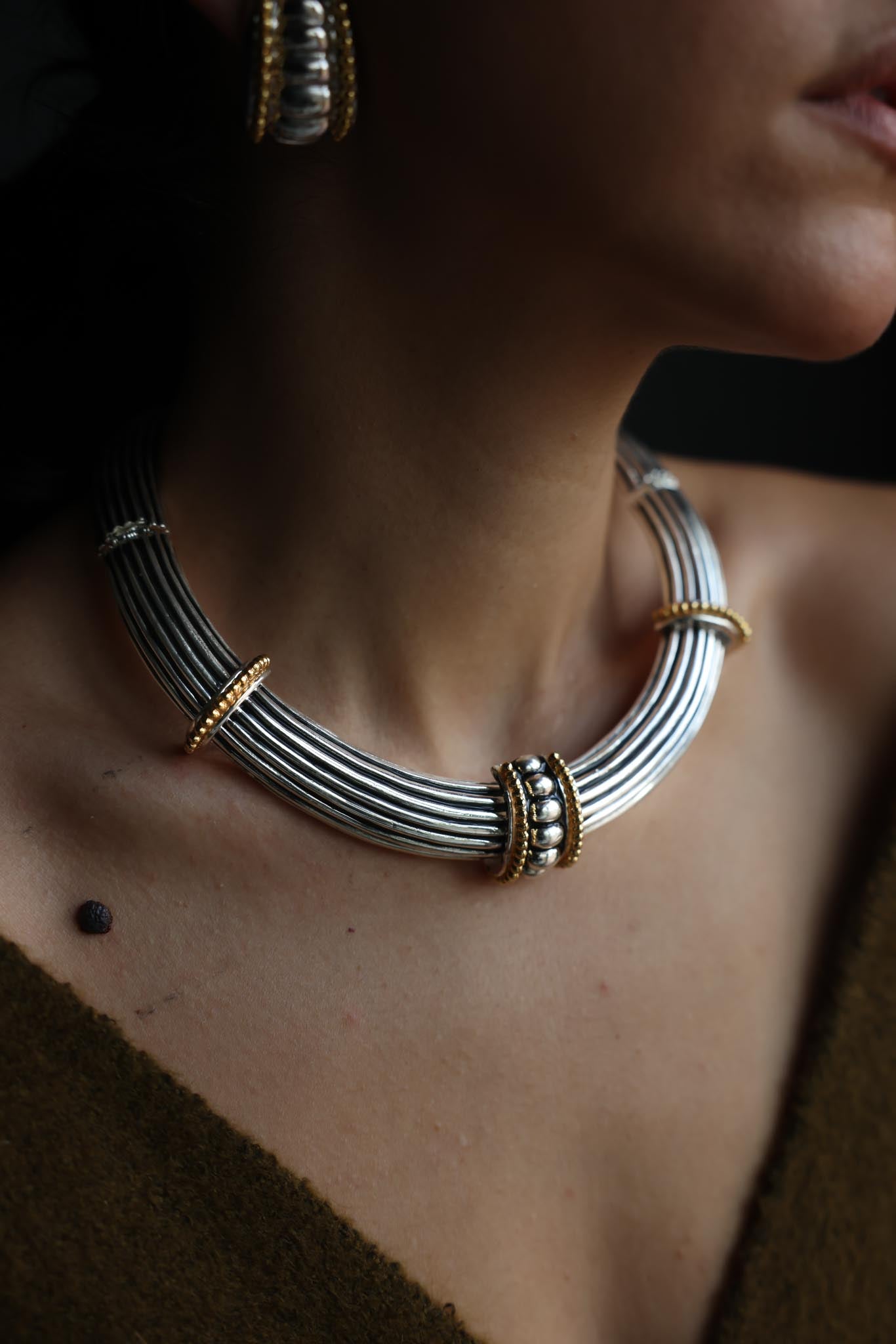 Vintage Two Tone Hinged Collar Necklace|Vintage Baazaar 