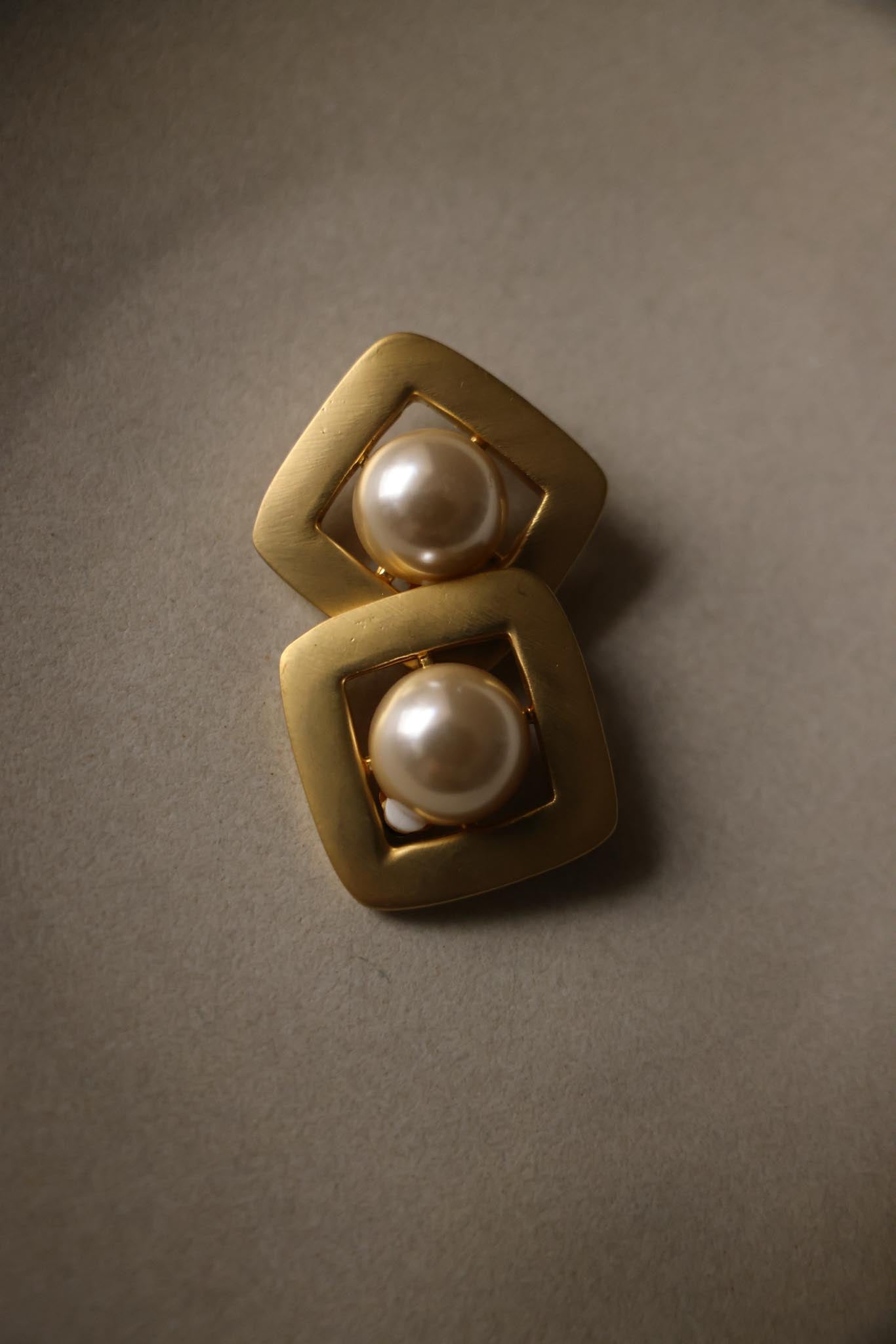 Matte Gold Faux Pearl Clip-On Earrings|Vintage Baazaar 
