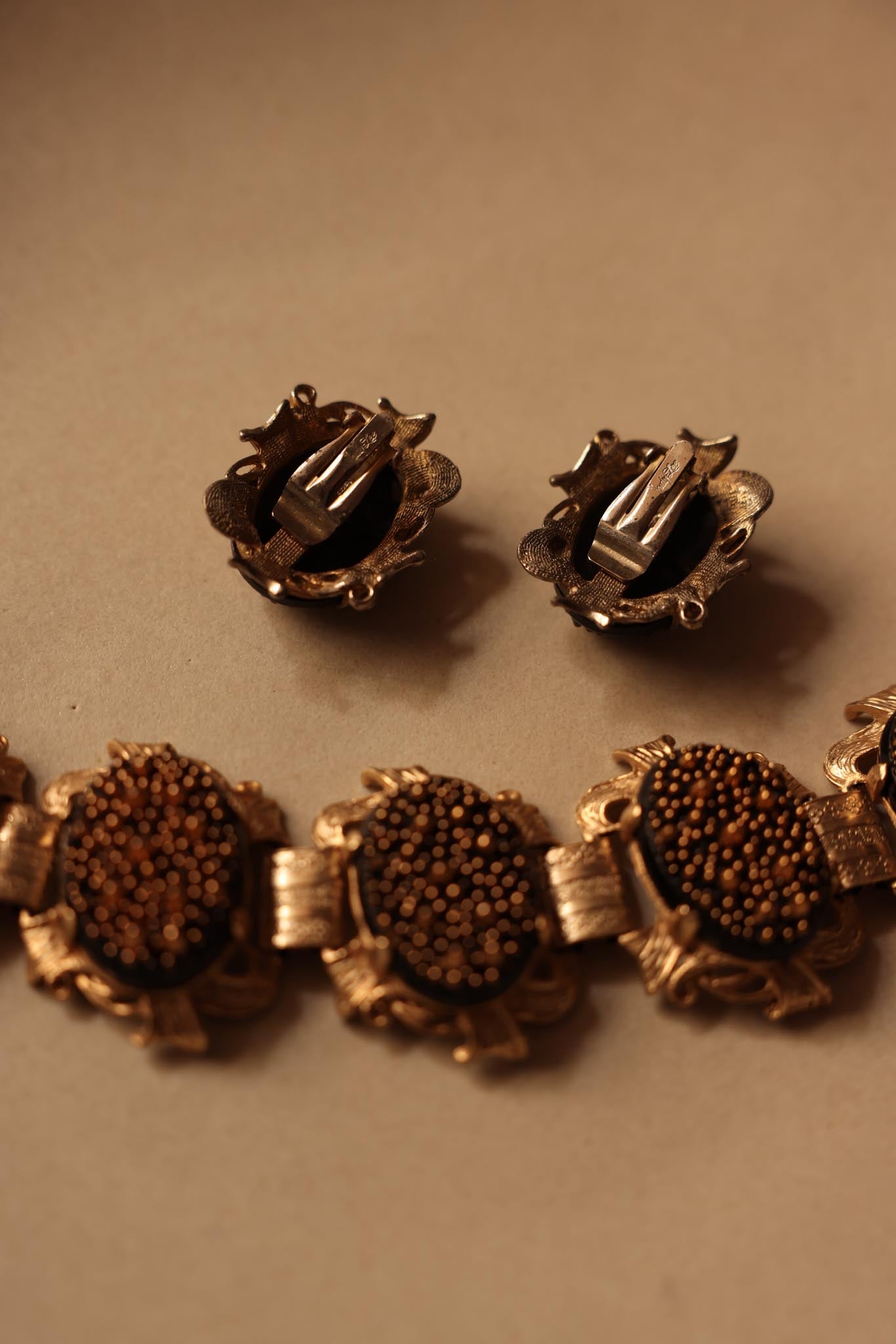 Judy Lee Black and Brushed Gold Chunky Oval Bracelet and Earrings Set|Vintage Baazaar 