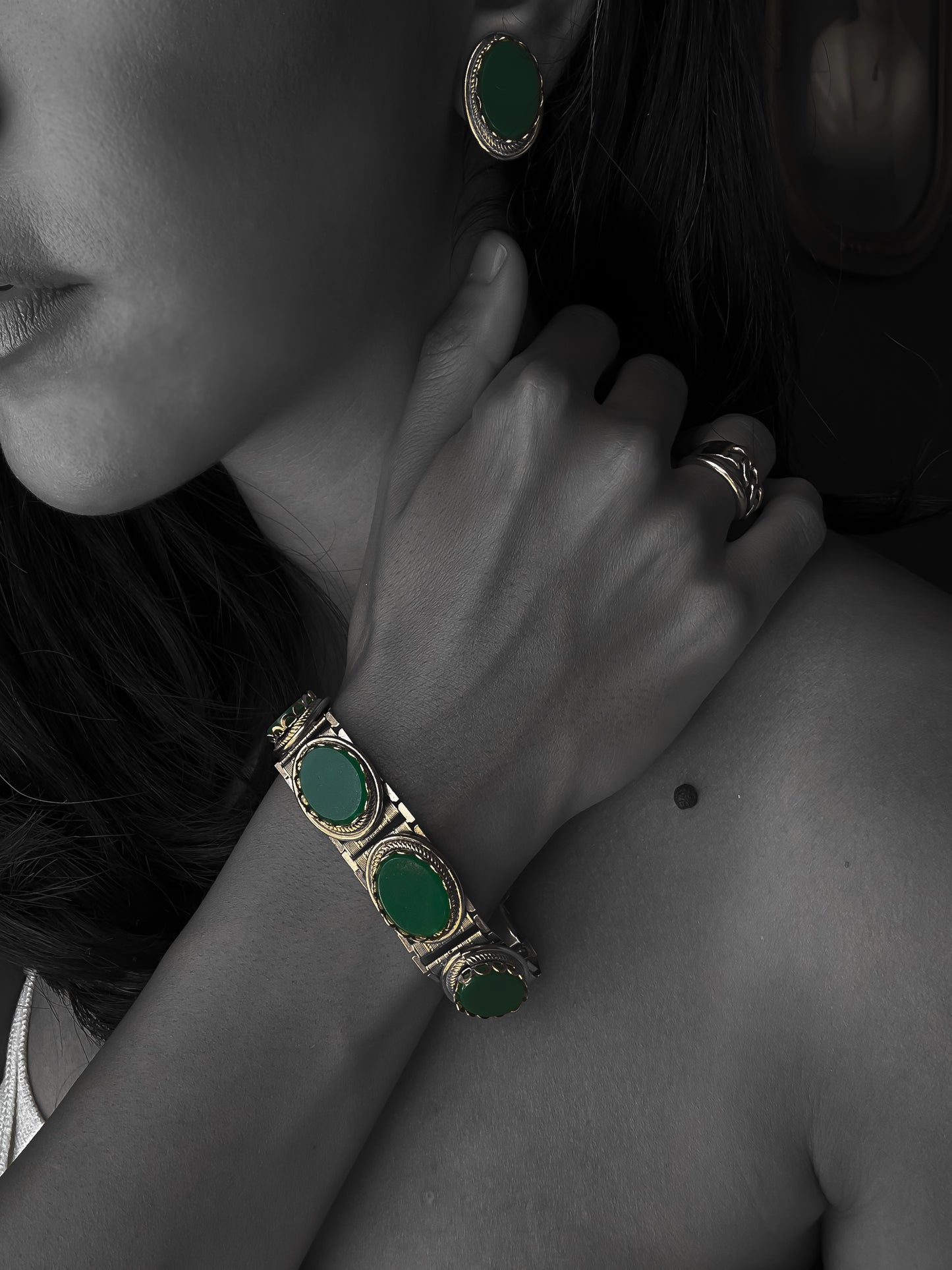 Emerald Empress Set Earrings & Bracelet|Vintage Baazaar 