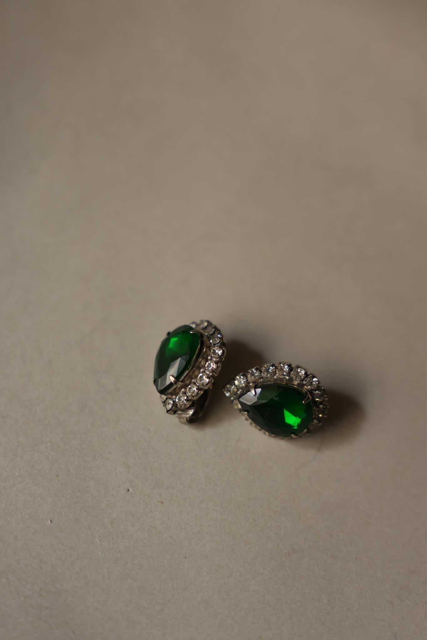 Emerald Radiance Clip-On Earrings|Vintage Baazaar 