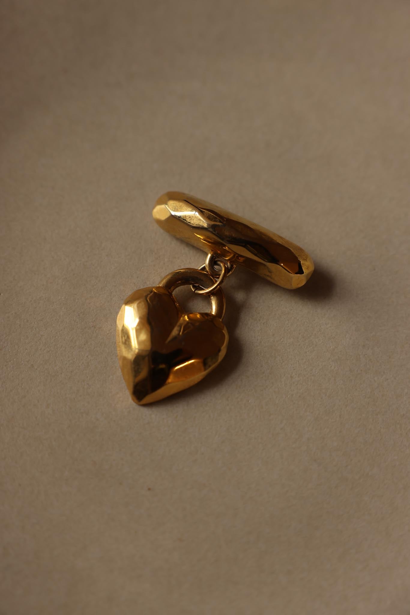 Gold-Tone Hammered Heart Brooch|Vintage Baazaar 