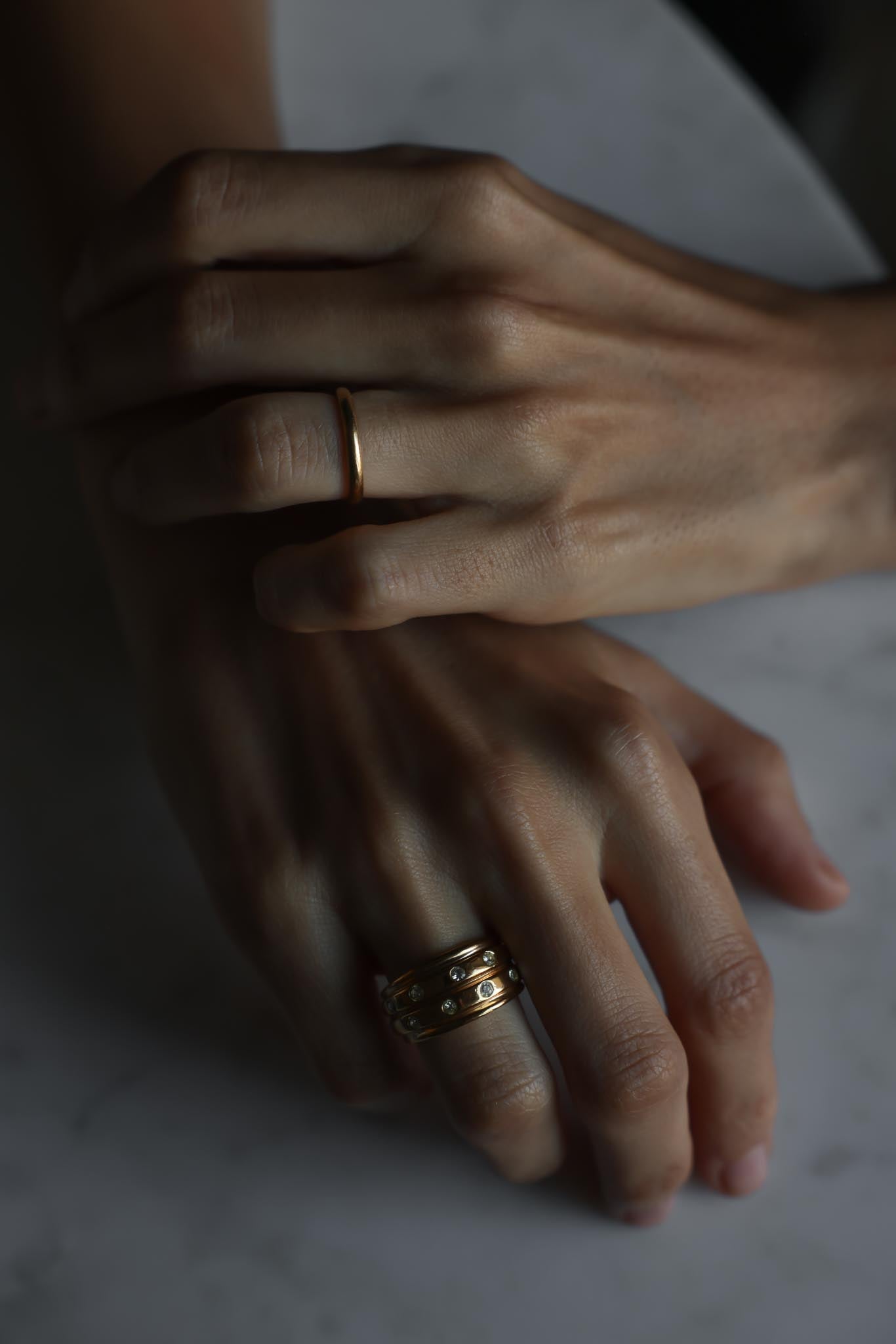 Vintage Gold Plated Clear Rhinestone Band Ring|Vintage Baazaar 