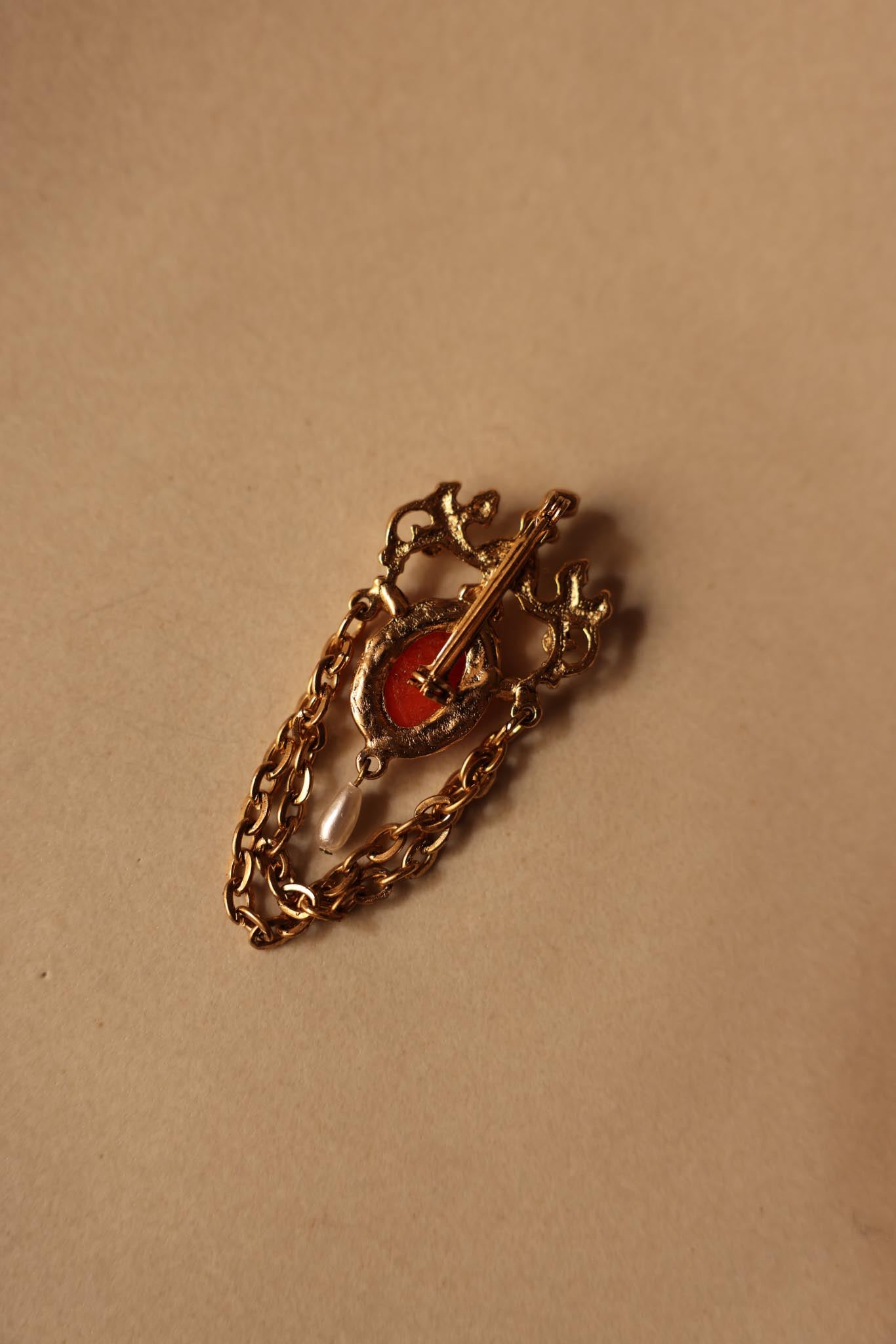 Cameo Chain Brooch with Faux Pearl Drop|Vintage Baazaar 