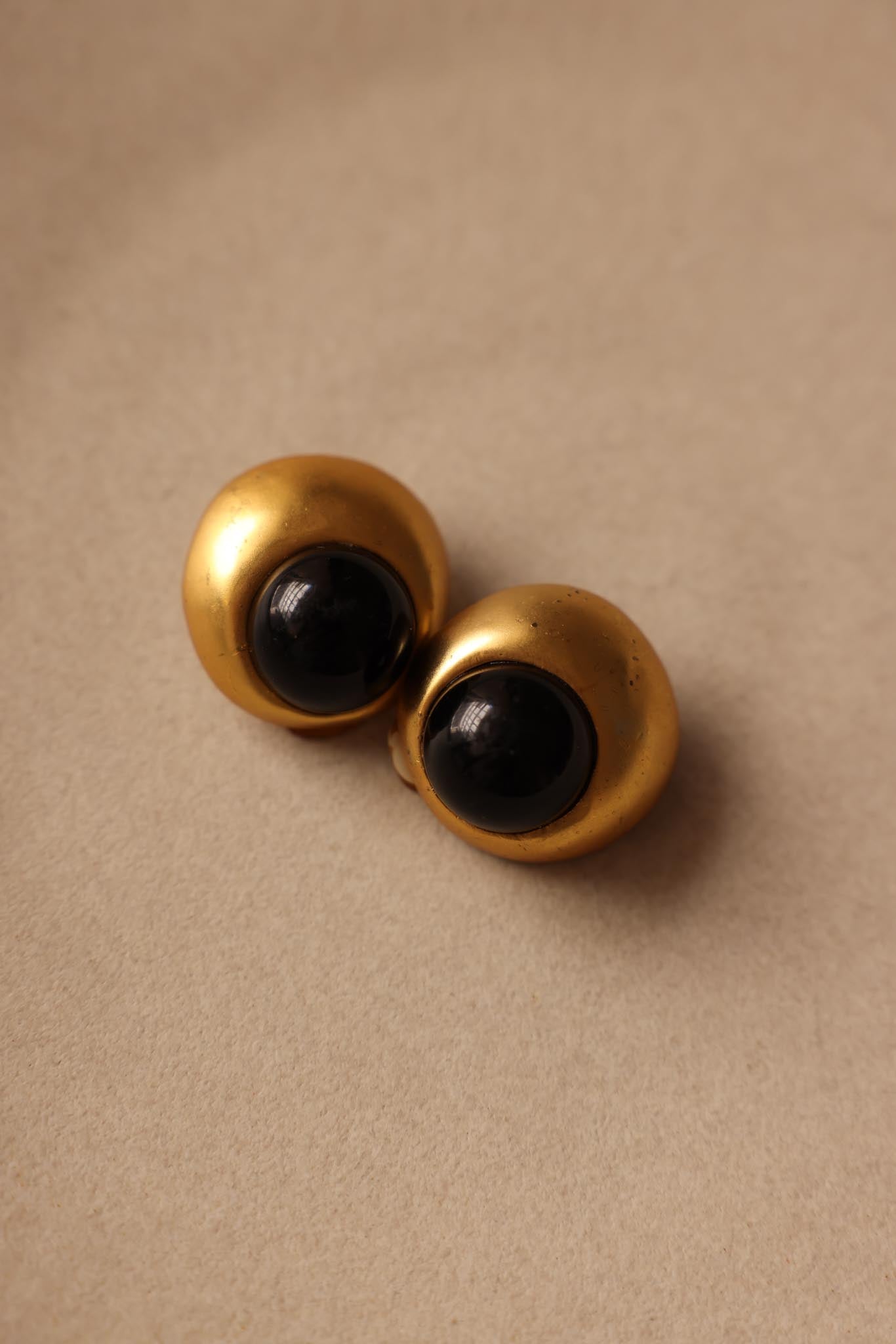 Matte Gold & Black Cabochon Clip-On Earrings|Vintage Baazaar 