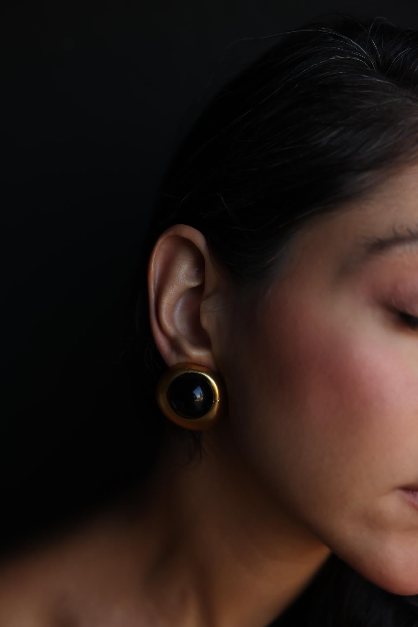 Matte Gold & Black Cabochon Clip-On Earrings|Vintage Baazaar 