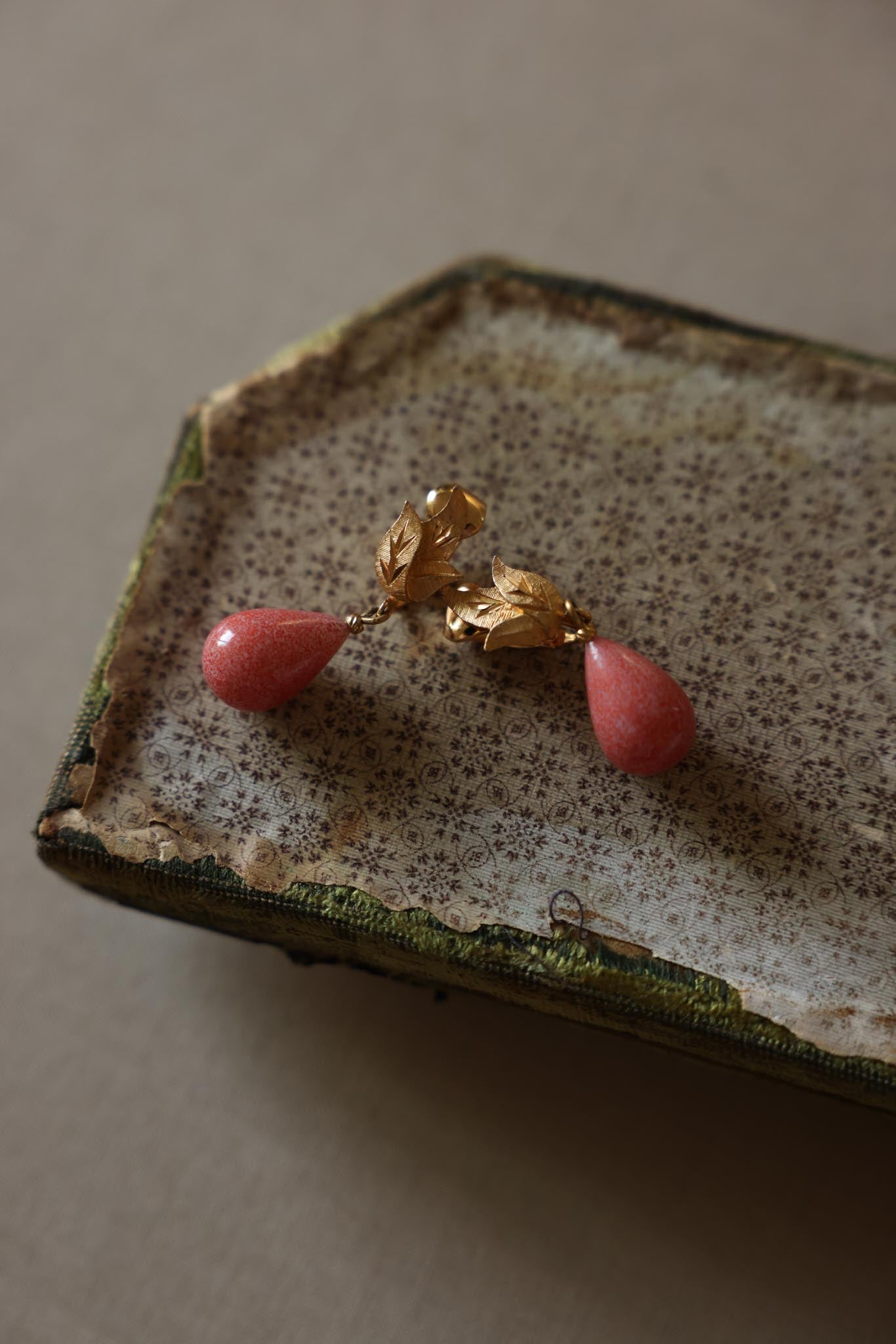 Mid-Century Gold Leaf Coral Drop Clip-On Earrings