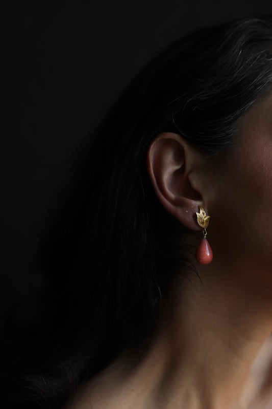Mid-Century Gold Leaf Coral Drop Clip-On Earrings