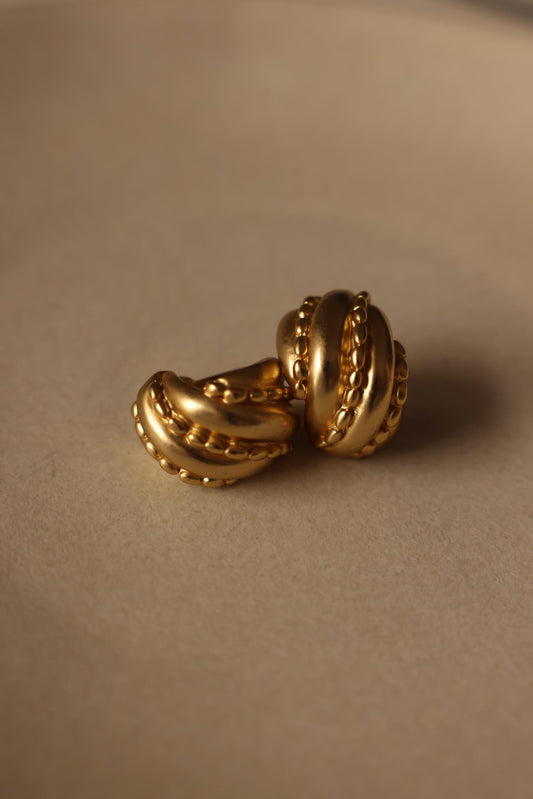 Golden Weave Clip-On Earrings|Vintage Baazaar 