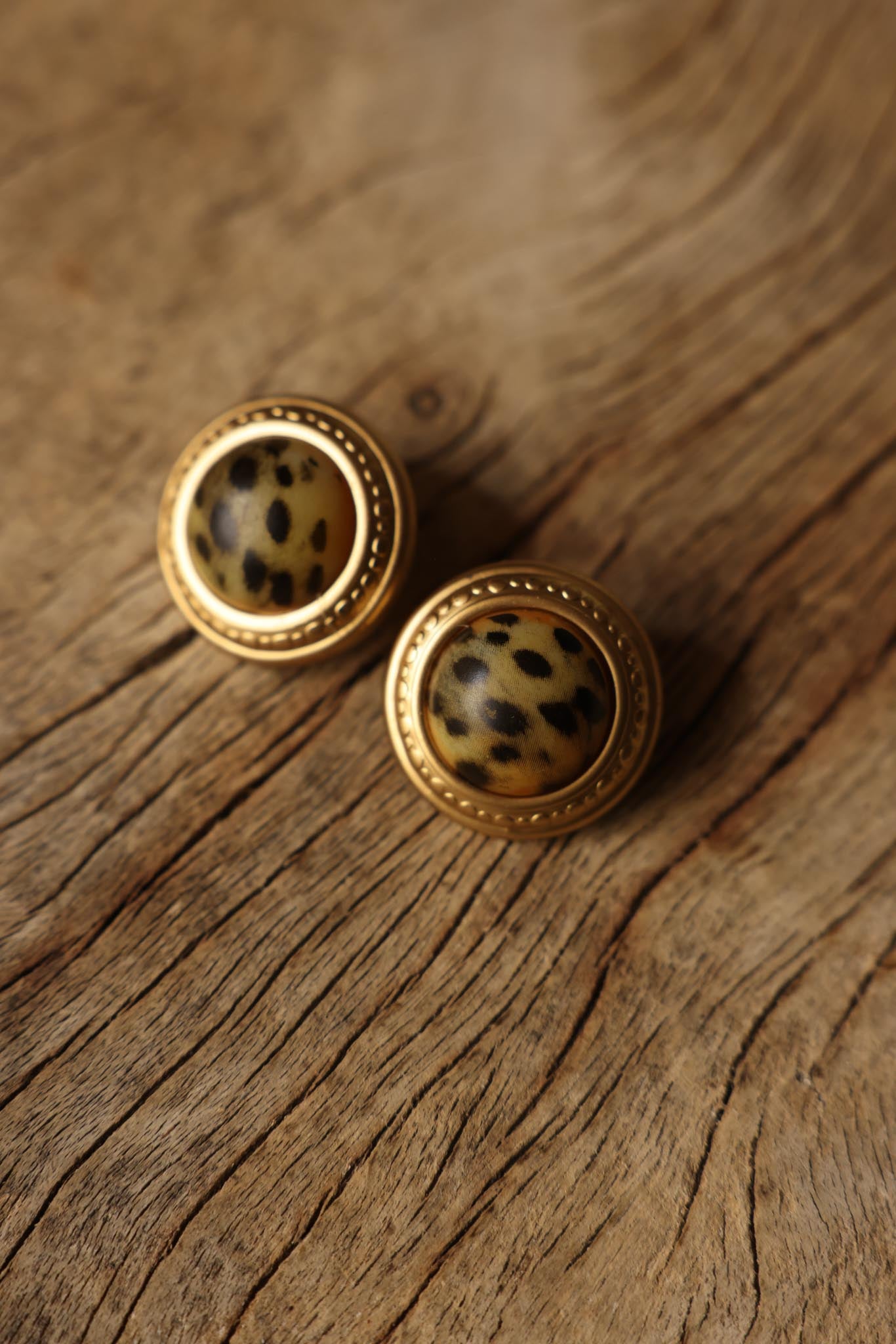 Leopard Dome Clip-On Earrings|Vintage Baazaar 