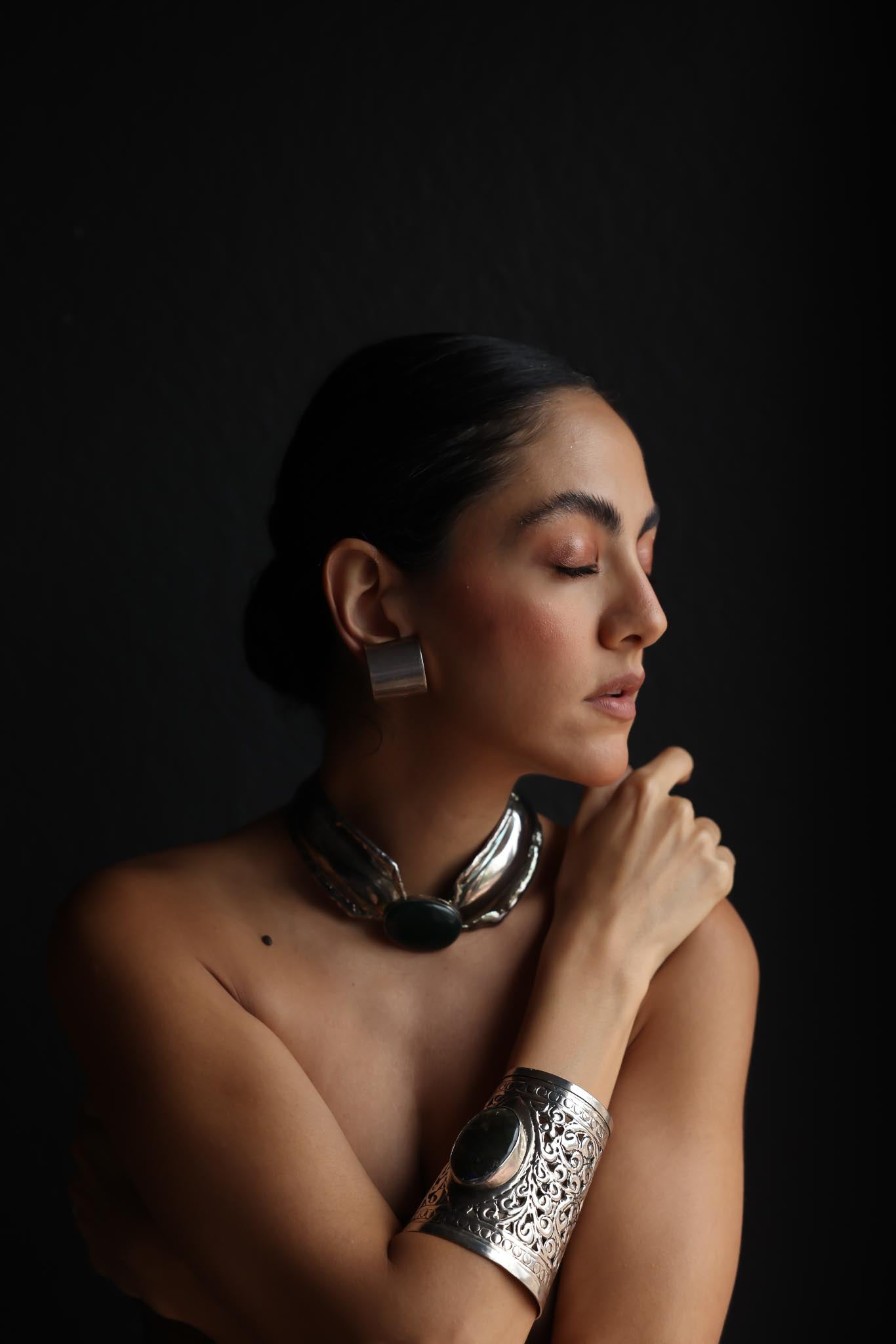 Sculptural Silver Collar Necklace|Vintage Baazaar 
