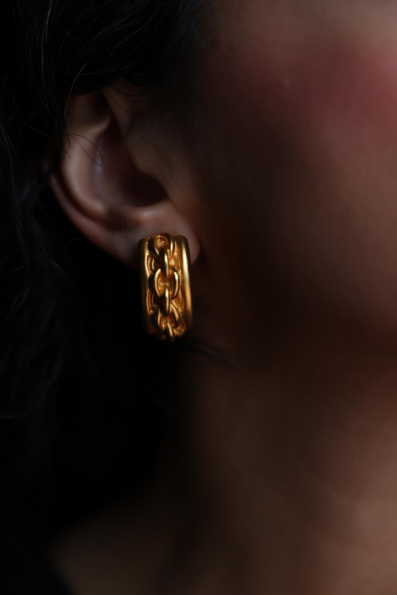 Brushed Gold Chain-Link Clip-On Earrings | 10K Gold Filled|Vintage Baazaar 