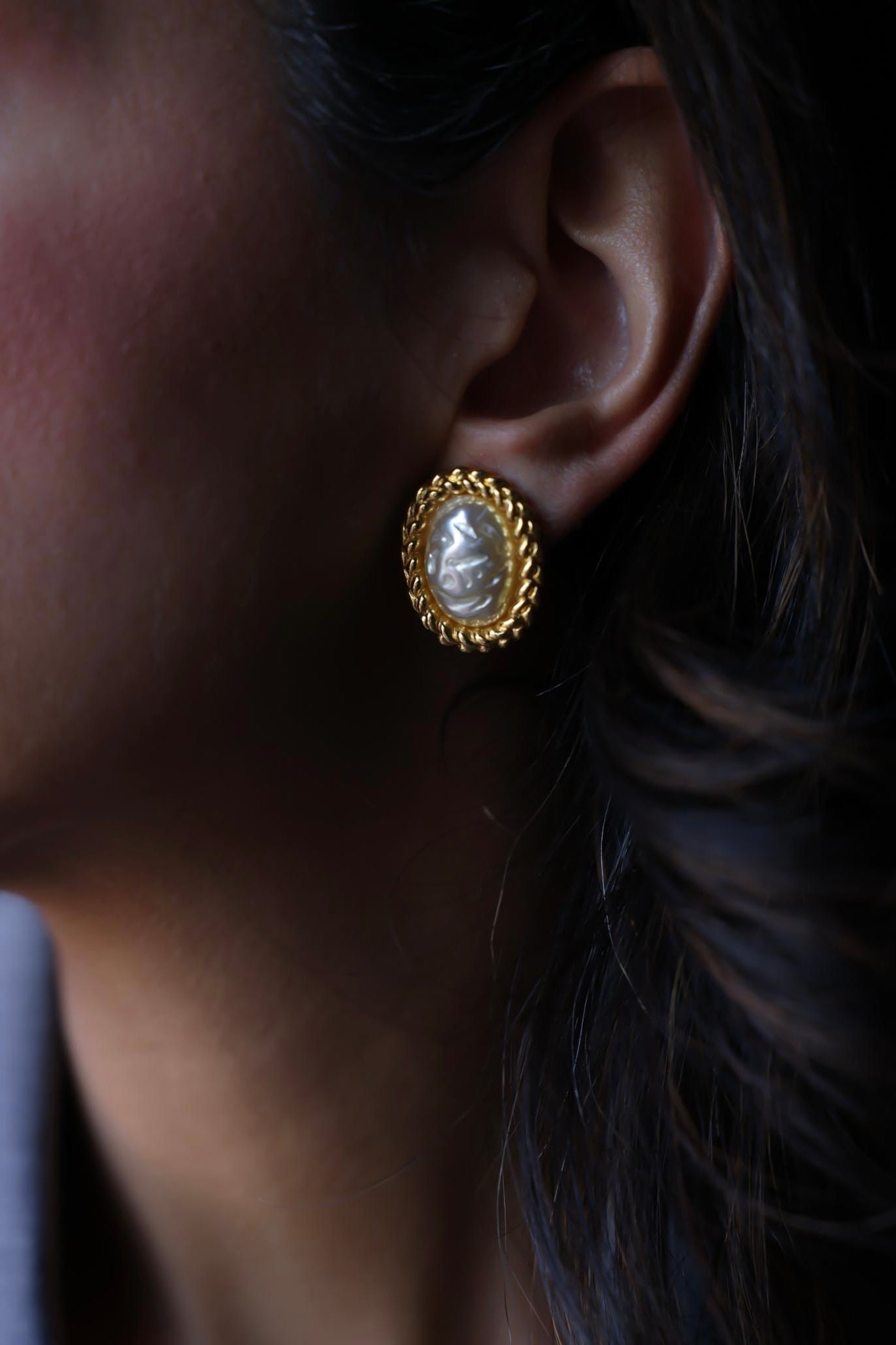 Golden Cameo Pearl Earrings|Vintage Baazaar 