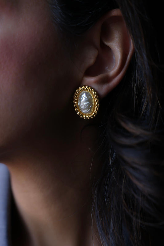 Golden Cameo Pearl Earrings|Vintage Baazaar 