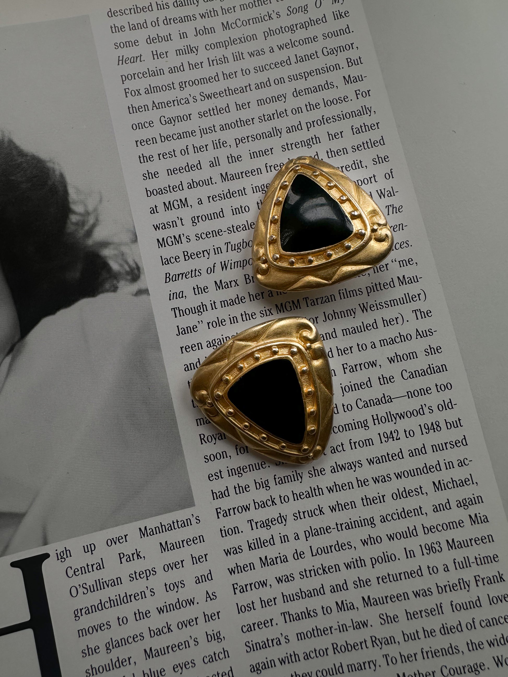 Golden Noir Triangle Earrings|Vintage Baazaar 