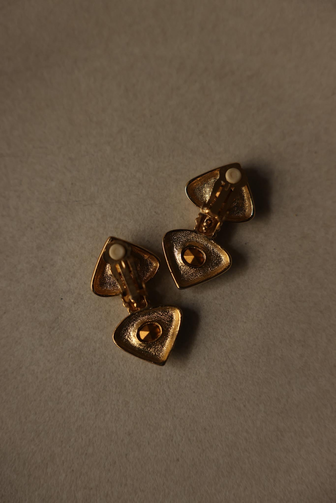 Emerald Vision Clip-On Earrings|Vintage Baazaar 