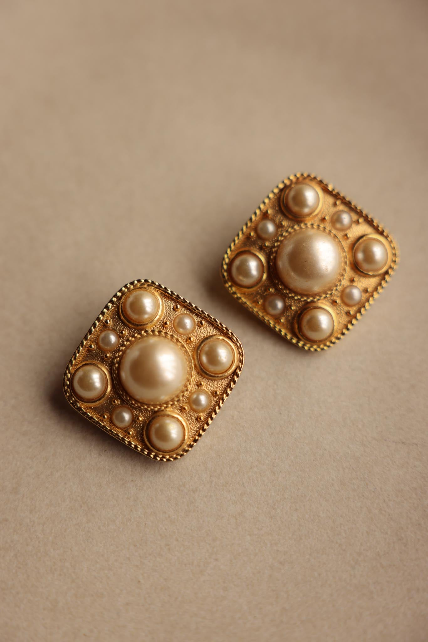 Geometric Pearl Cluster Clip-On Earrings|Vintage Baazaar 