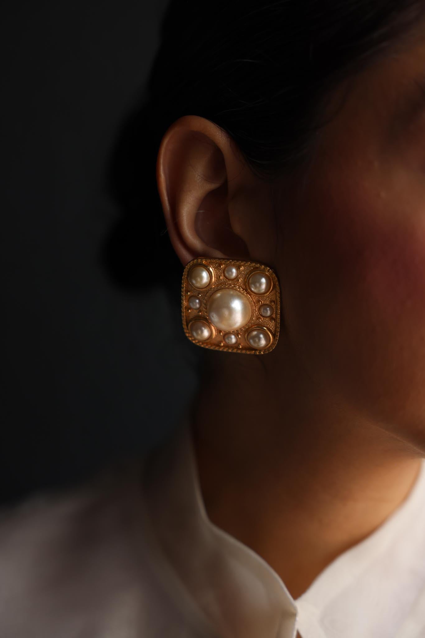 Geometric Pearl Cluster Clip-On Earrings|Vintage Baazaar 