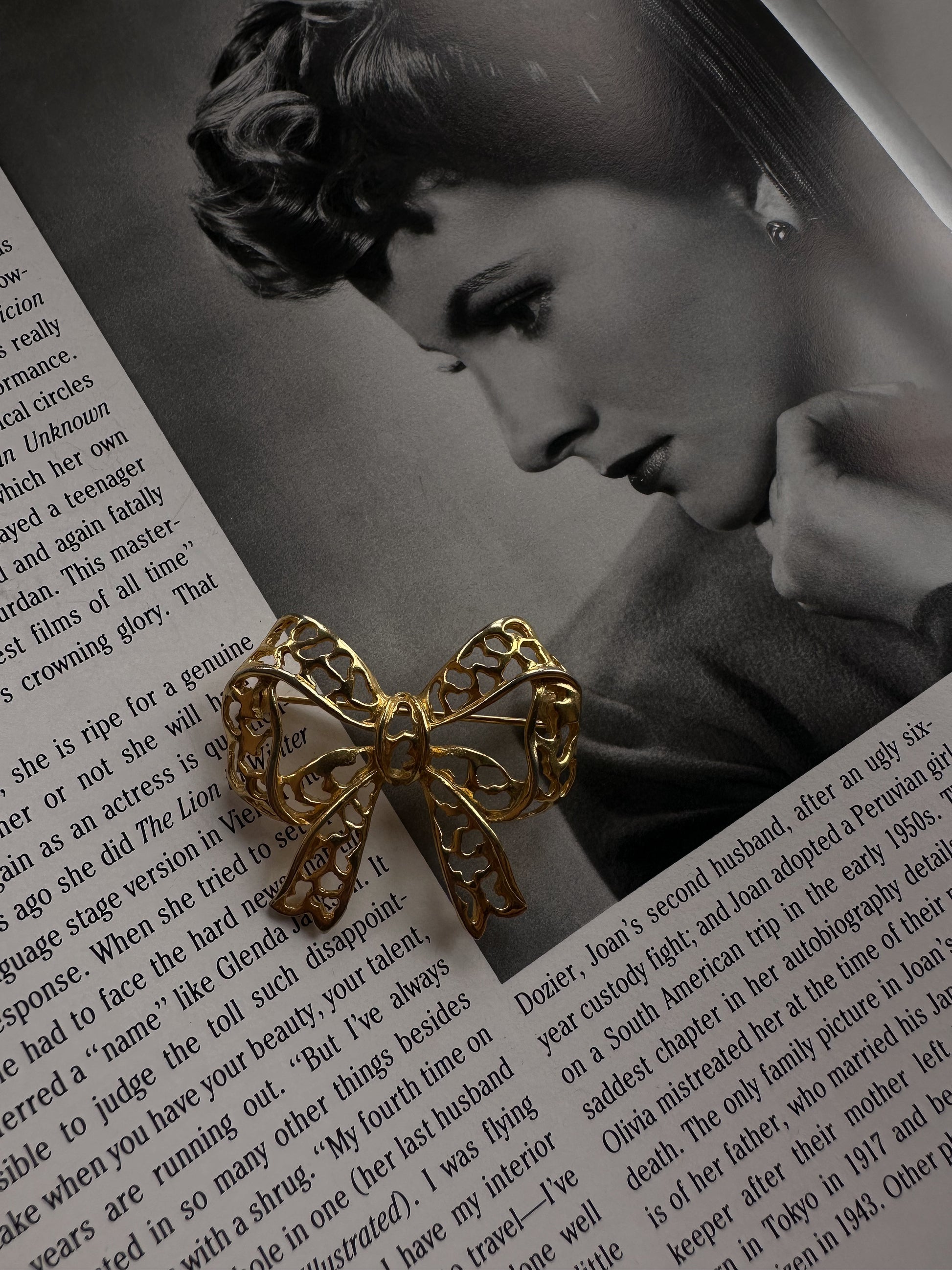 Lace Bow Brooch|Vintage Baazaar 