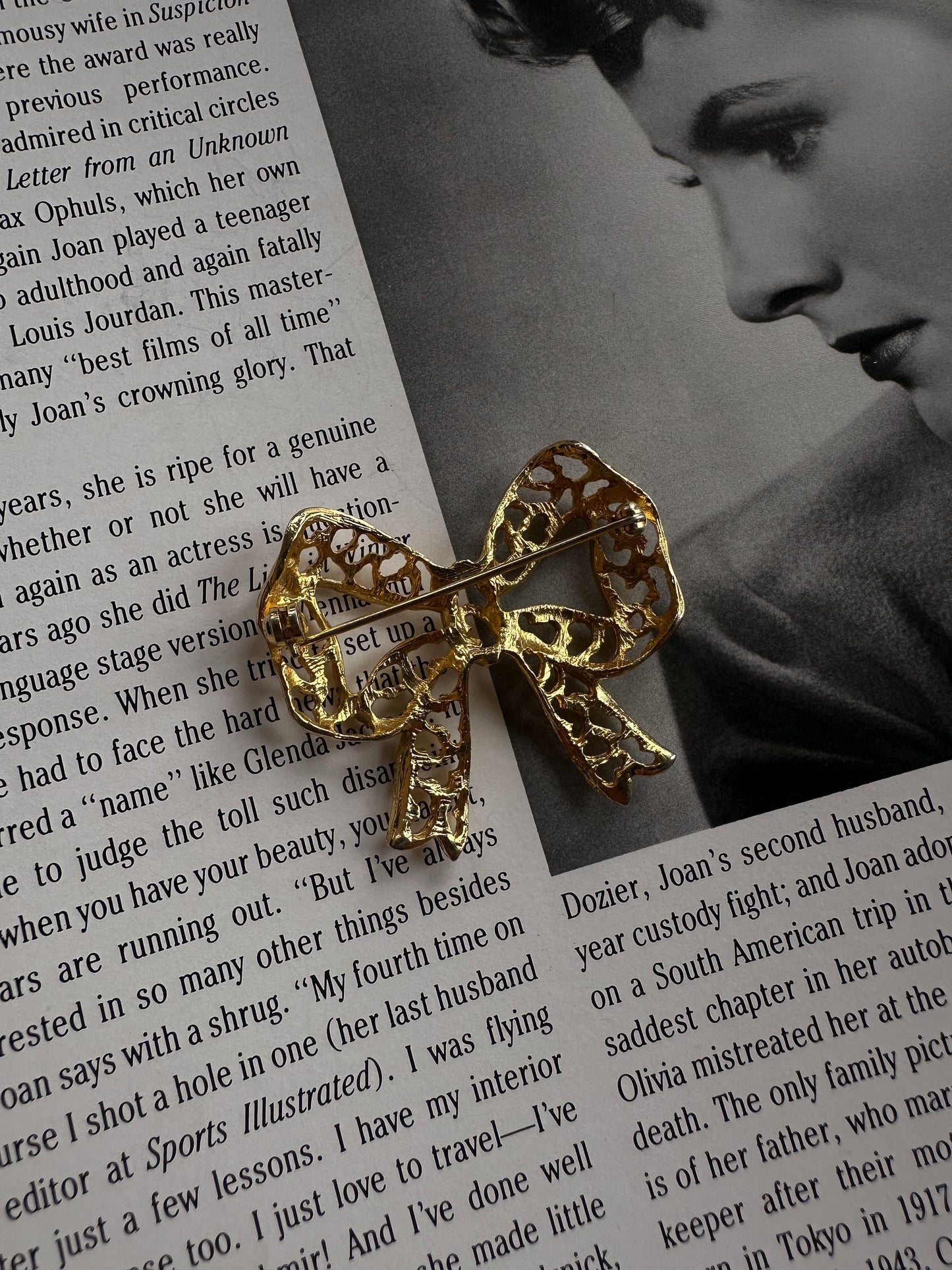 Lace Bow Brooch|Vintage Baazaar 