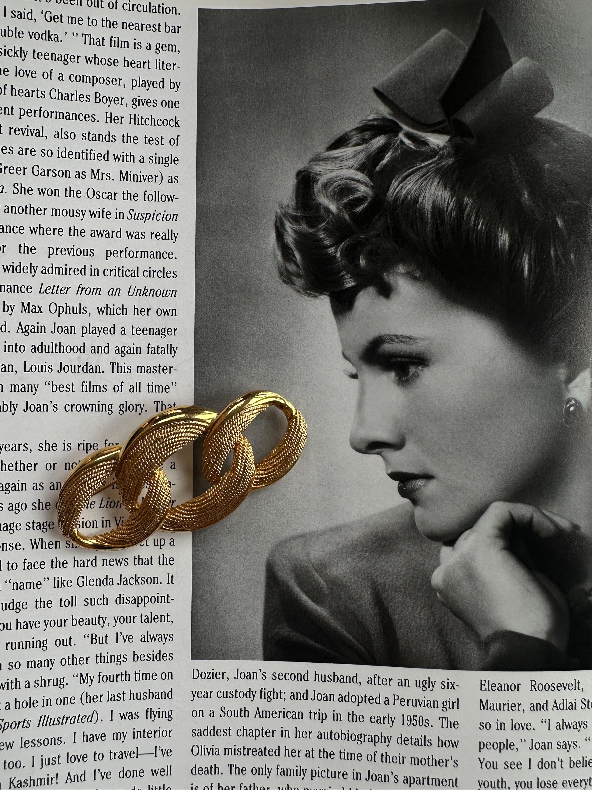 Napier Golden Unity Brooch|Vintage Baazaar 