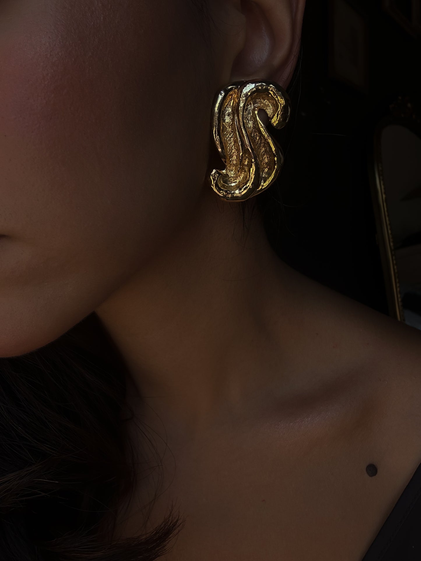 Golden Wave Earrings|Vintage Baazaar 