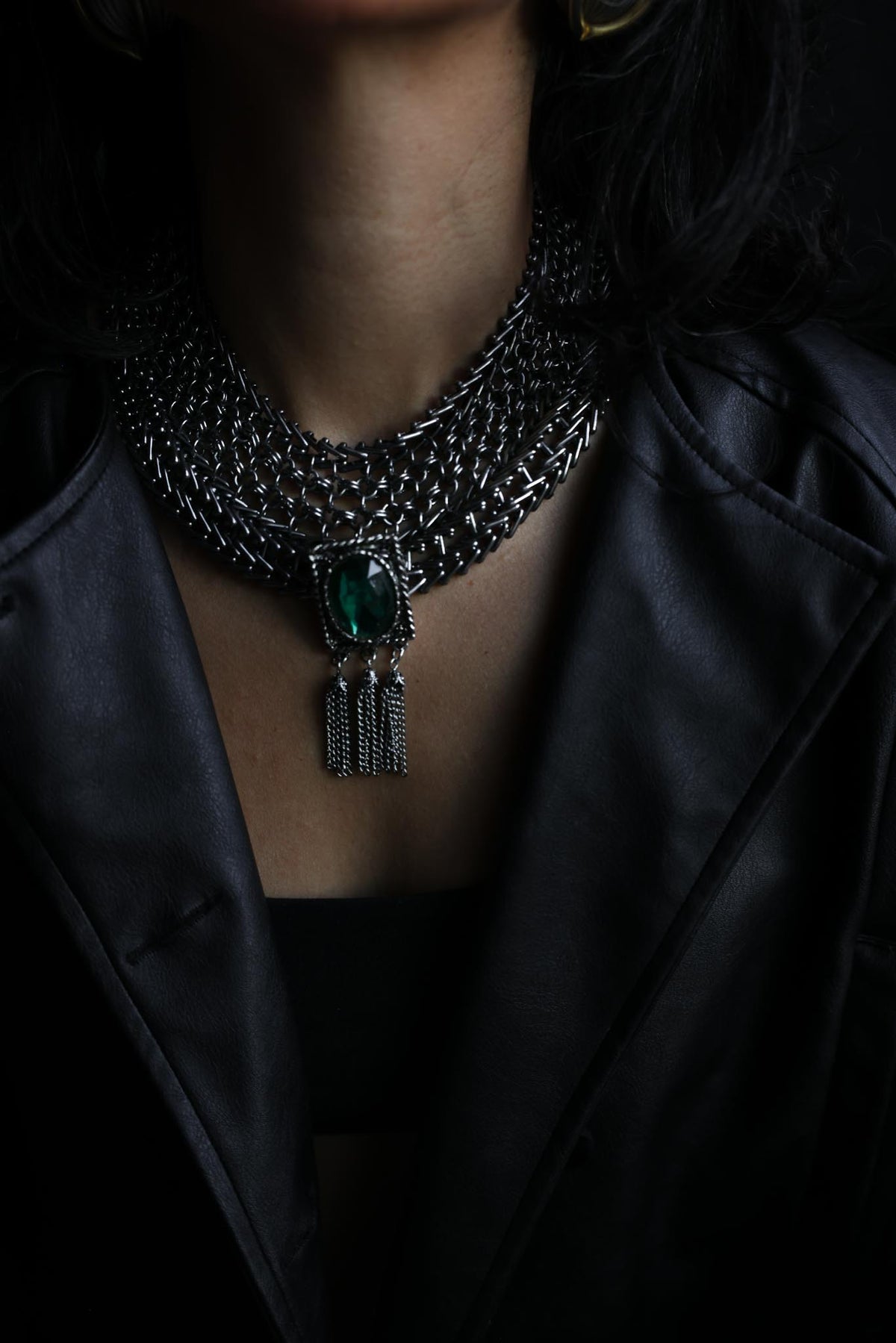 Silvertone Green Oval Tassel Pendant / Brooch Necklace