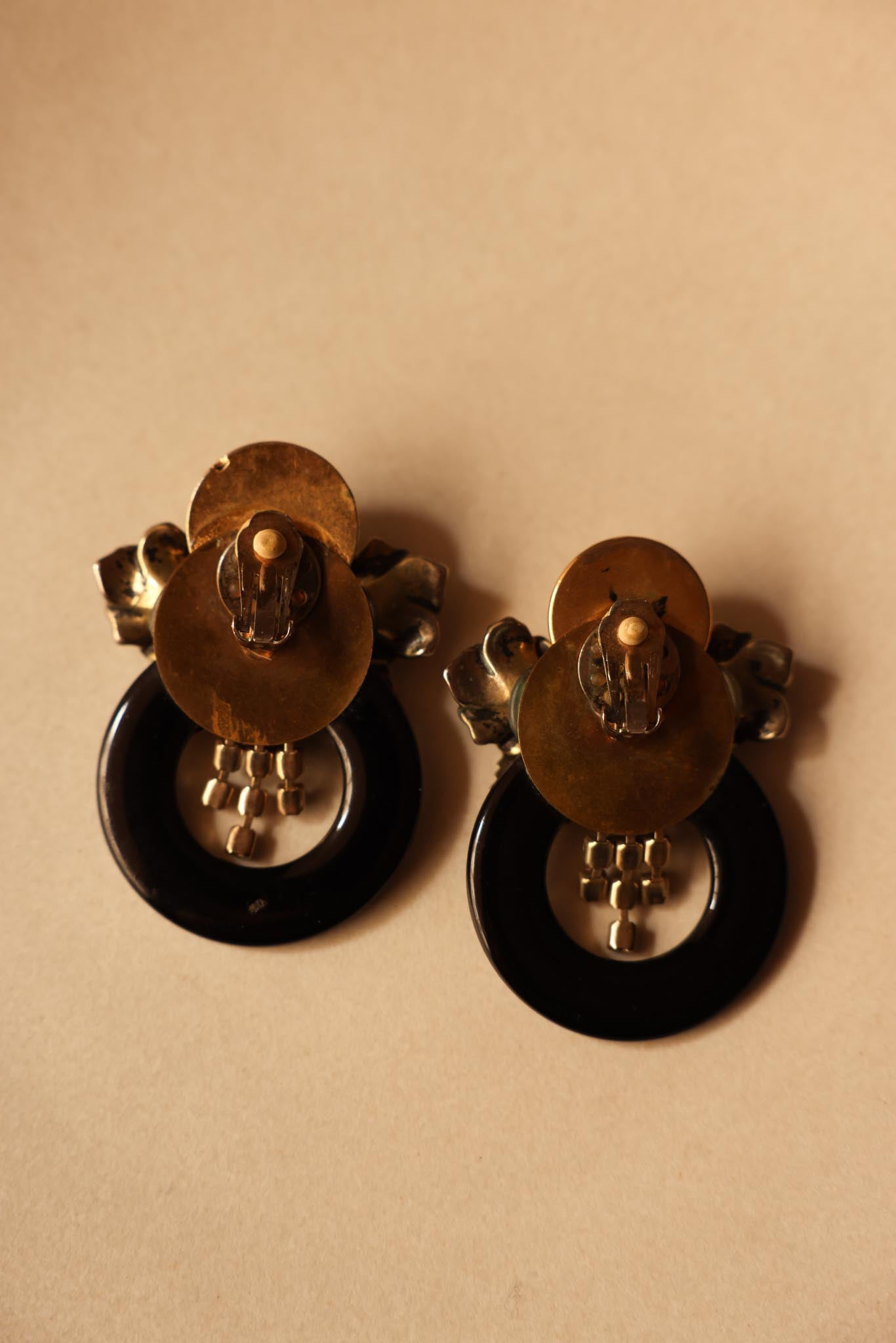 Floral Scroll Rhinestone Clip-On Earrings|Vintage Baazaar 
