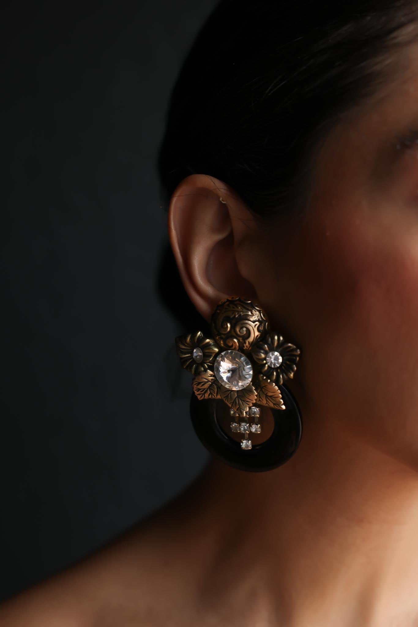 Floral Scroll Rhinestone Clip-On Earrings|Vintage Baazaar 