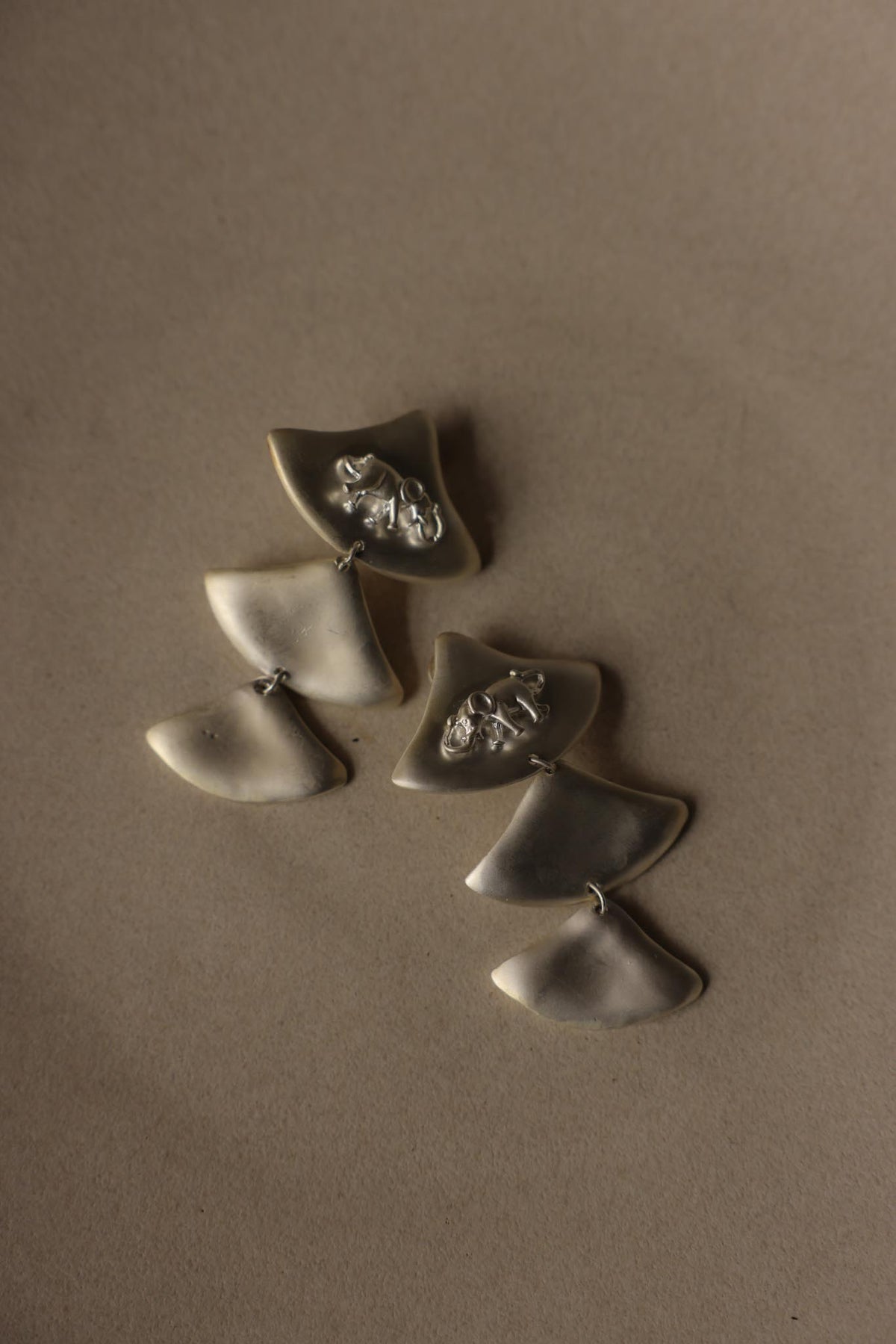 Matte Silver Elephant Fan-Shaped Triple Drop Clip-Ons