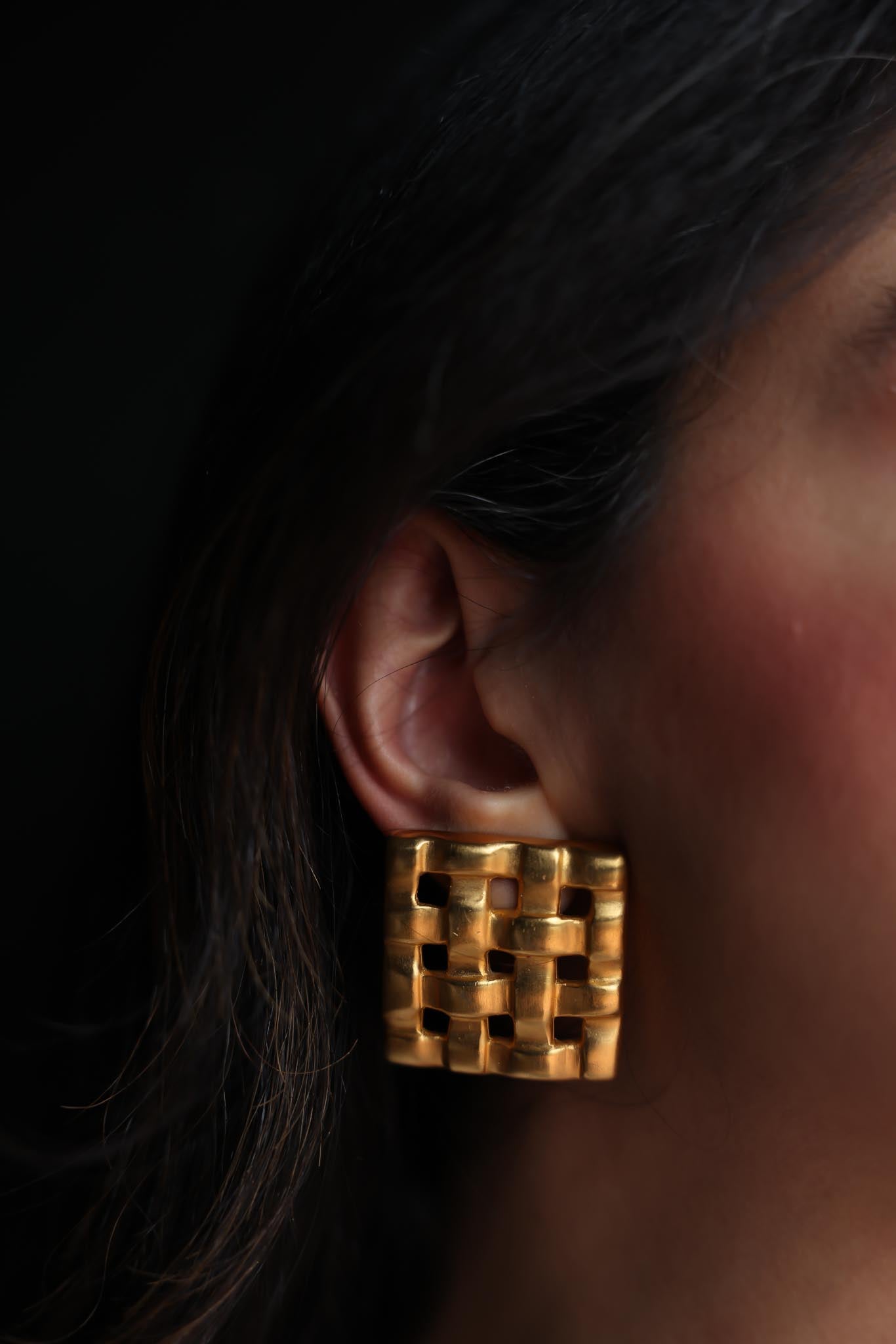 Golden Woven Clip-On Earrings|Vintage Baazaar 