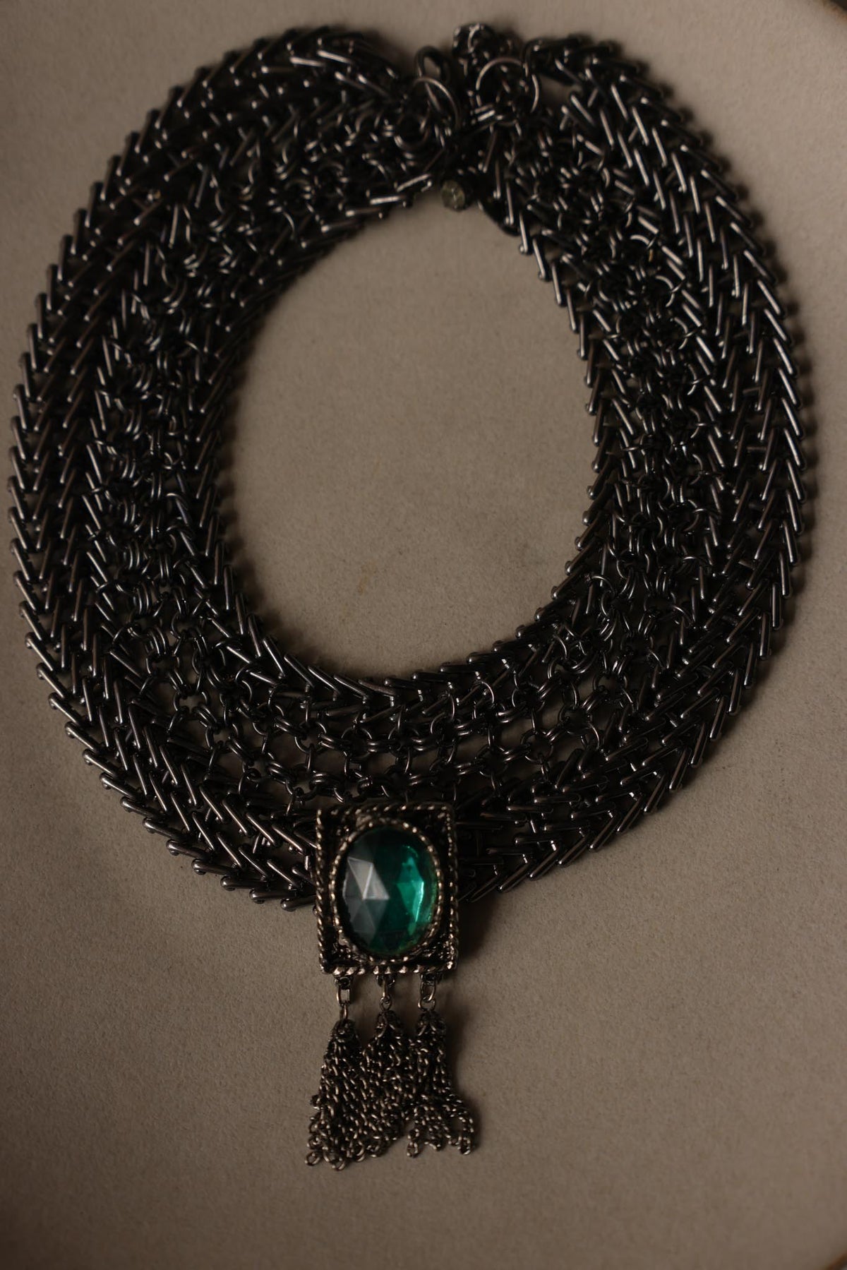 Silvertone Green Oval Tassel Pendant / Brooch Necklace