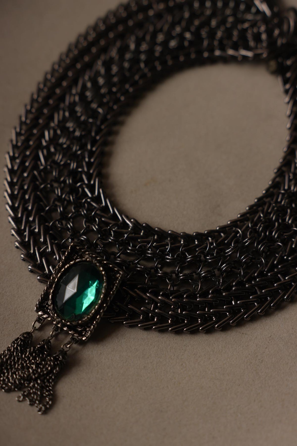 Silvertone Green Oval Tassel Pendant / Brooch Necklace