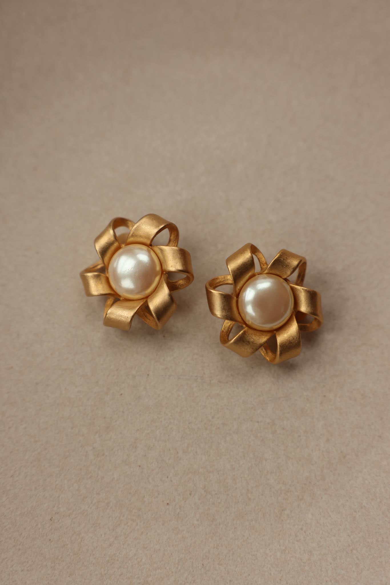Brushed Gold and Faux Pearl Clip-On Earrings|Vintage Baazaar 