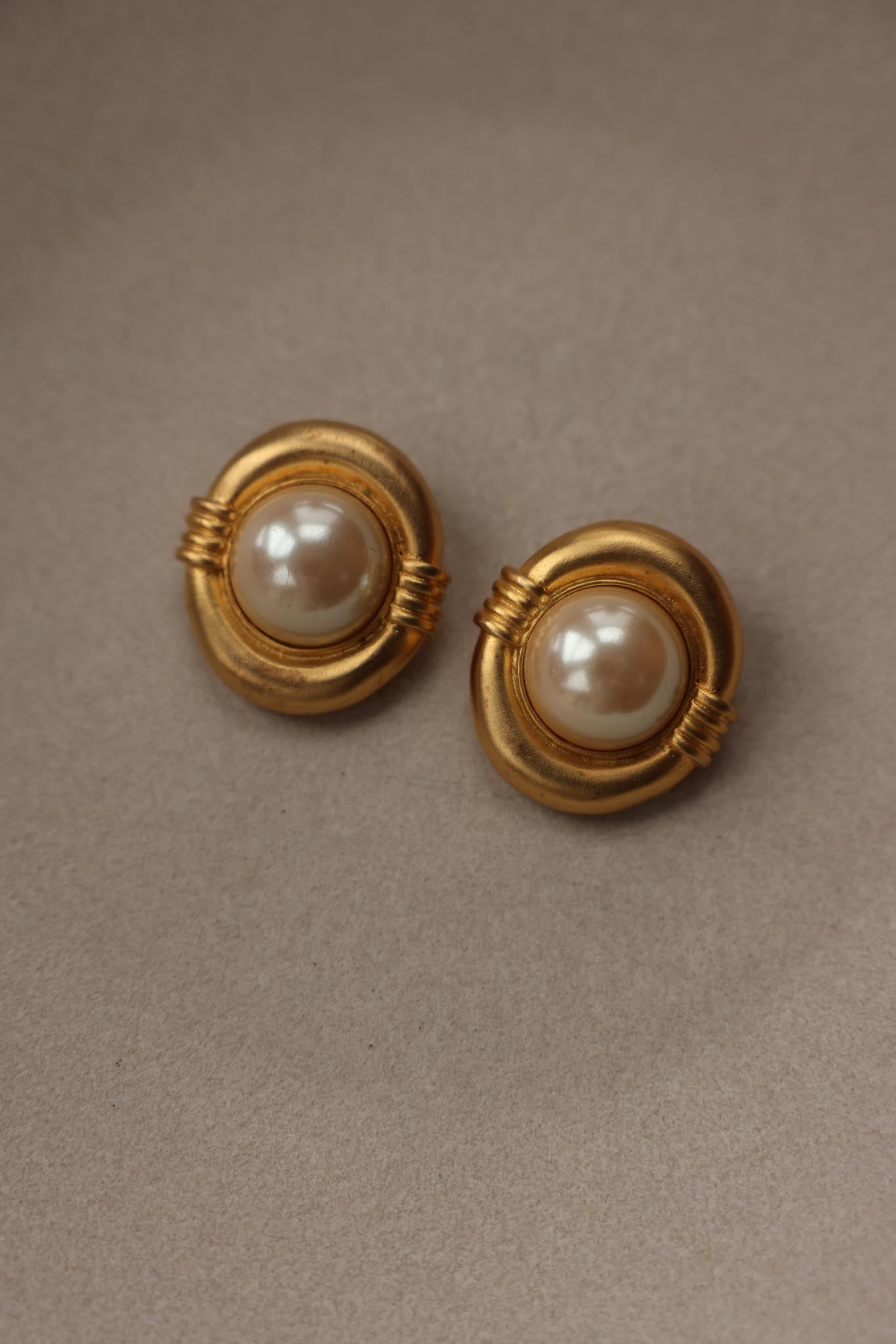 Brushed Gold & Faux Pearl Clip-On Earrings|Vintage Baazaar 