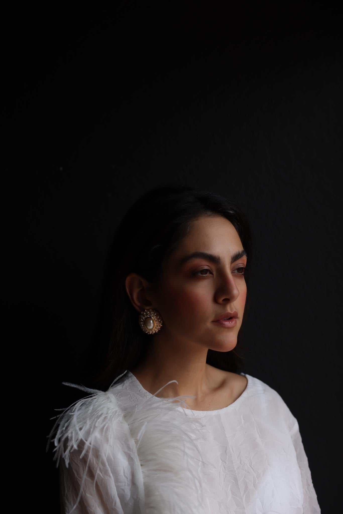 Gold-Tone & Faux Pearl Clip-On Earrings|Vintage Baazaar 
