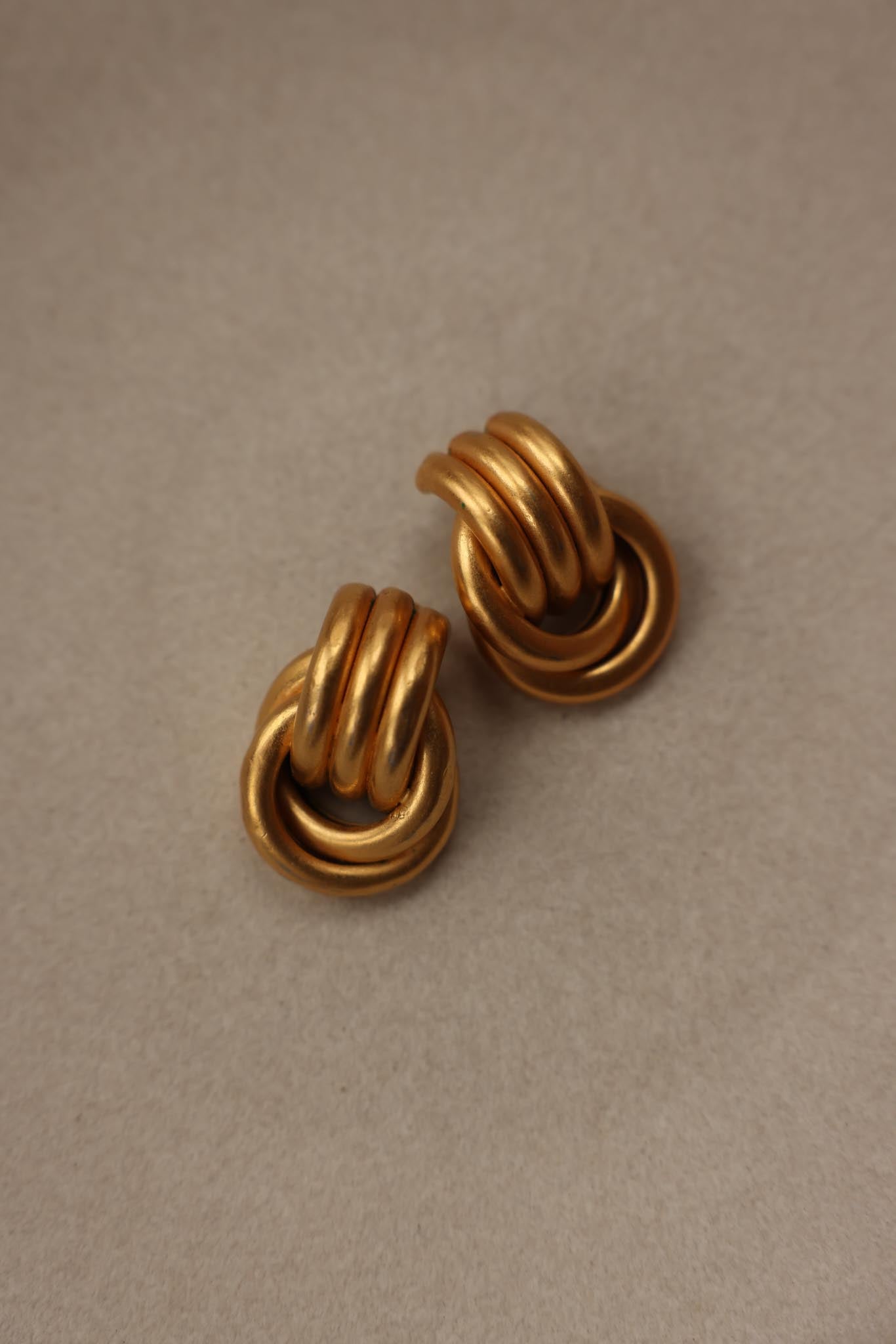 Brushed Gold Knot Clip-On Earrings|Vintage Baazaar 