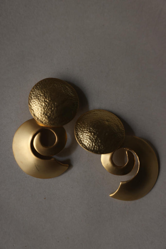 1980s Matte Gold Spiral Statement Clip-On Earrings|Vintage Baazaar 