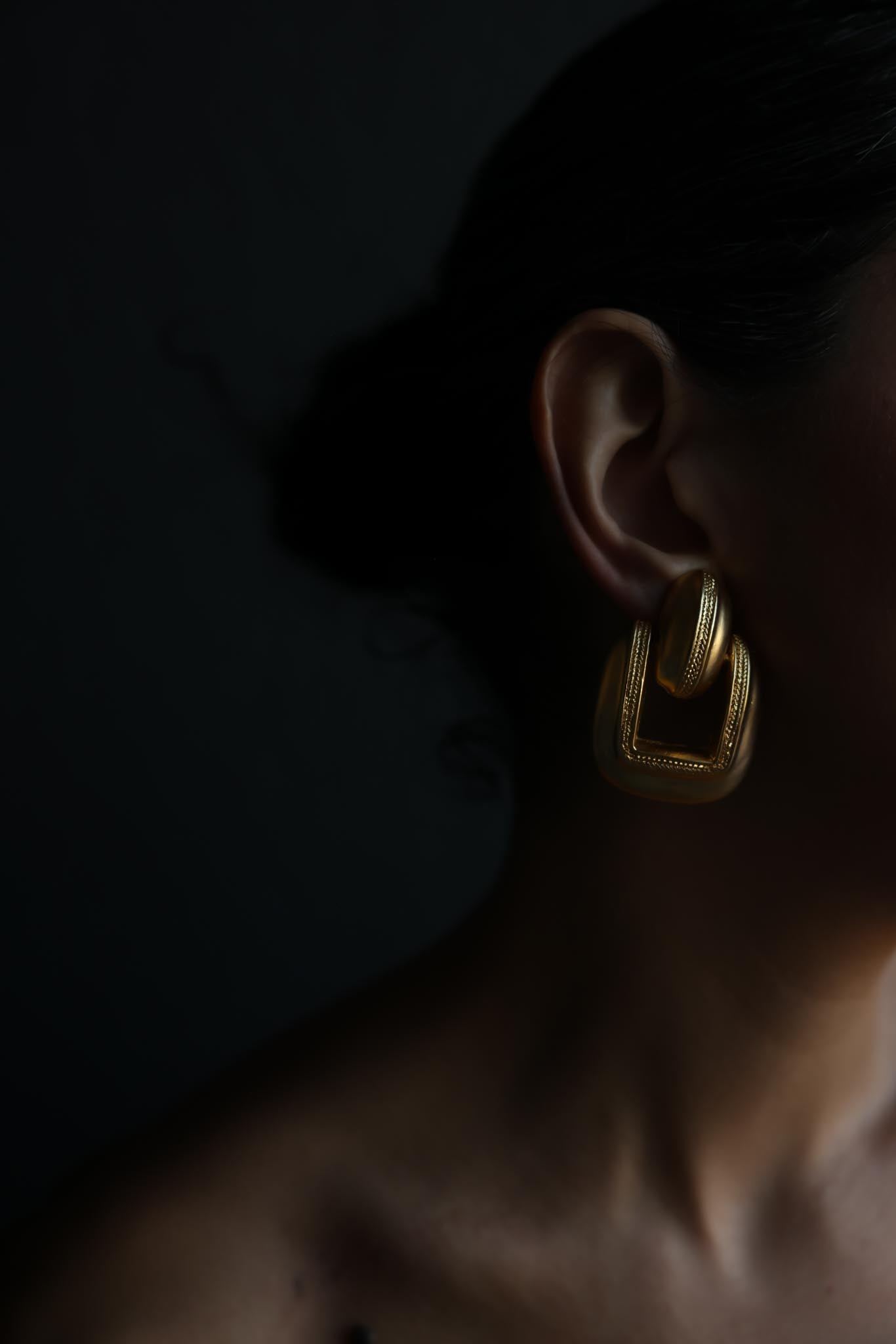 Gold-Plated Brushed Gold Geometric Door Knocker Clip-On Earrings