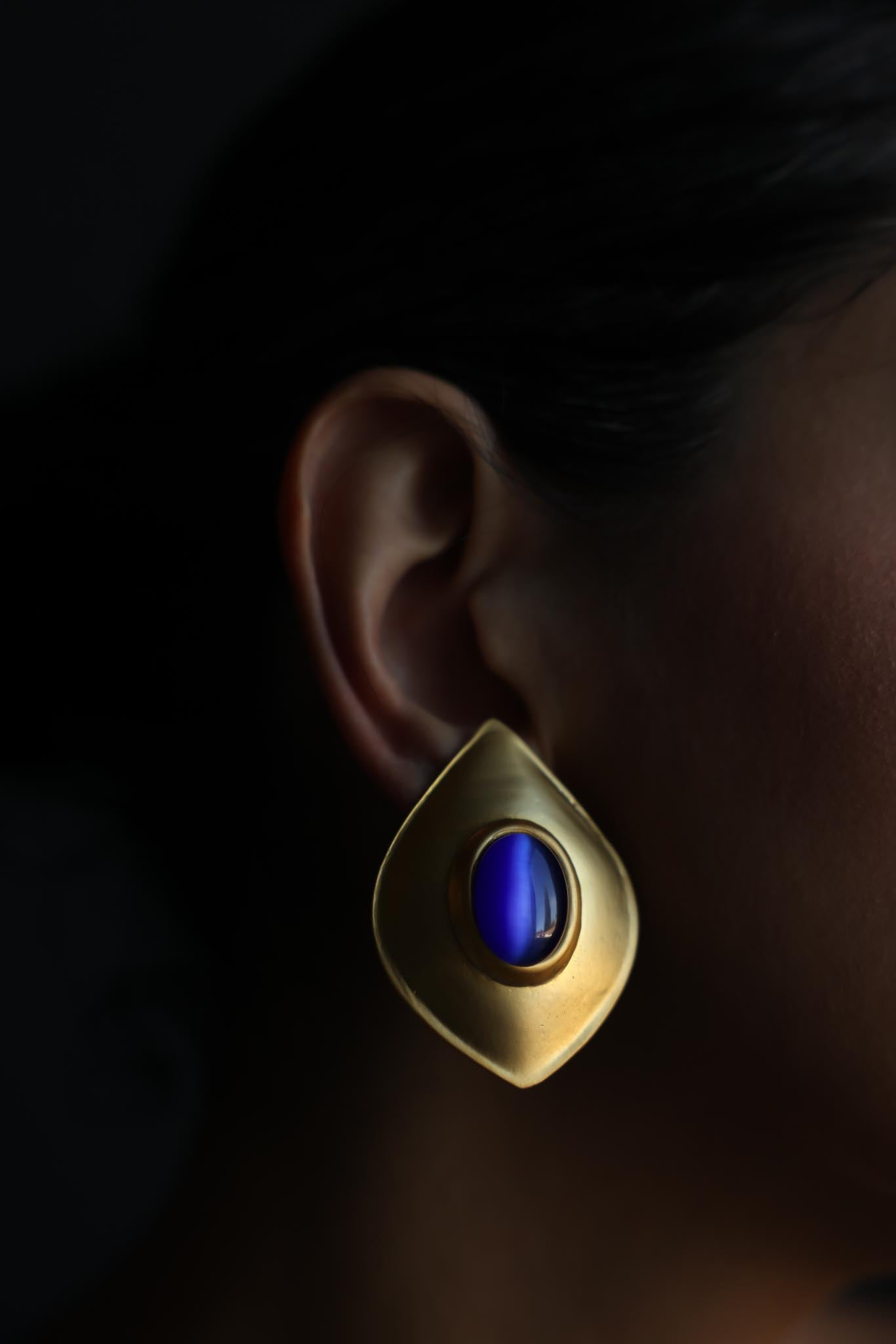 1980s Gold-Plated Matte Gold Blue Glass Statement Clip-On Earrings