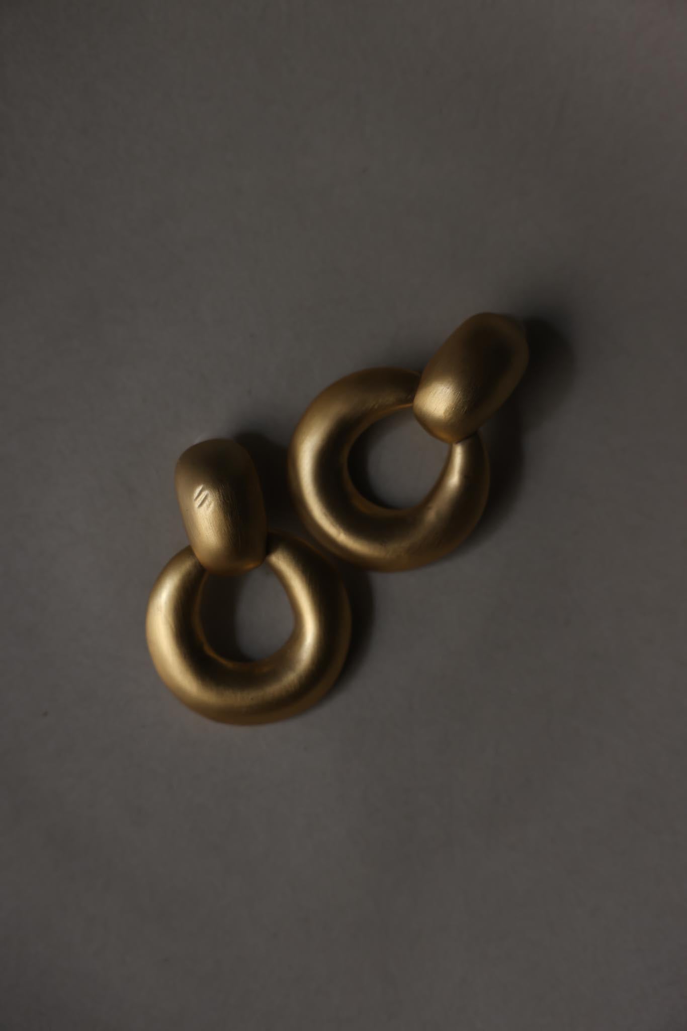 Gold-Plated Matte Gold Door Knocker Clip-On Earrings|Vintage Baazaar 