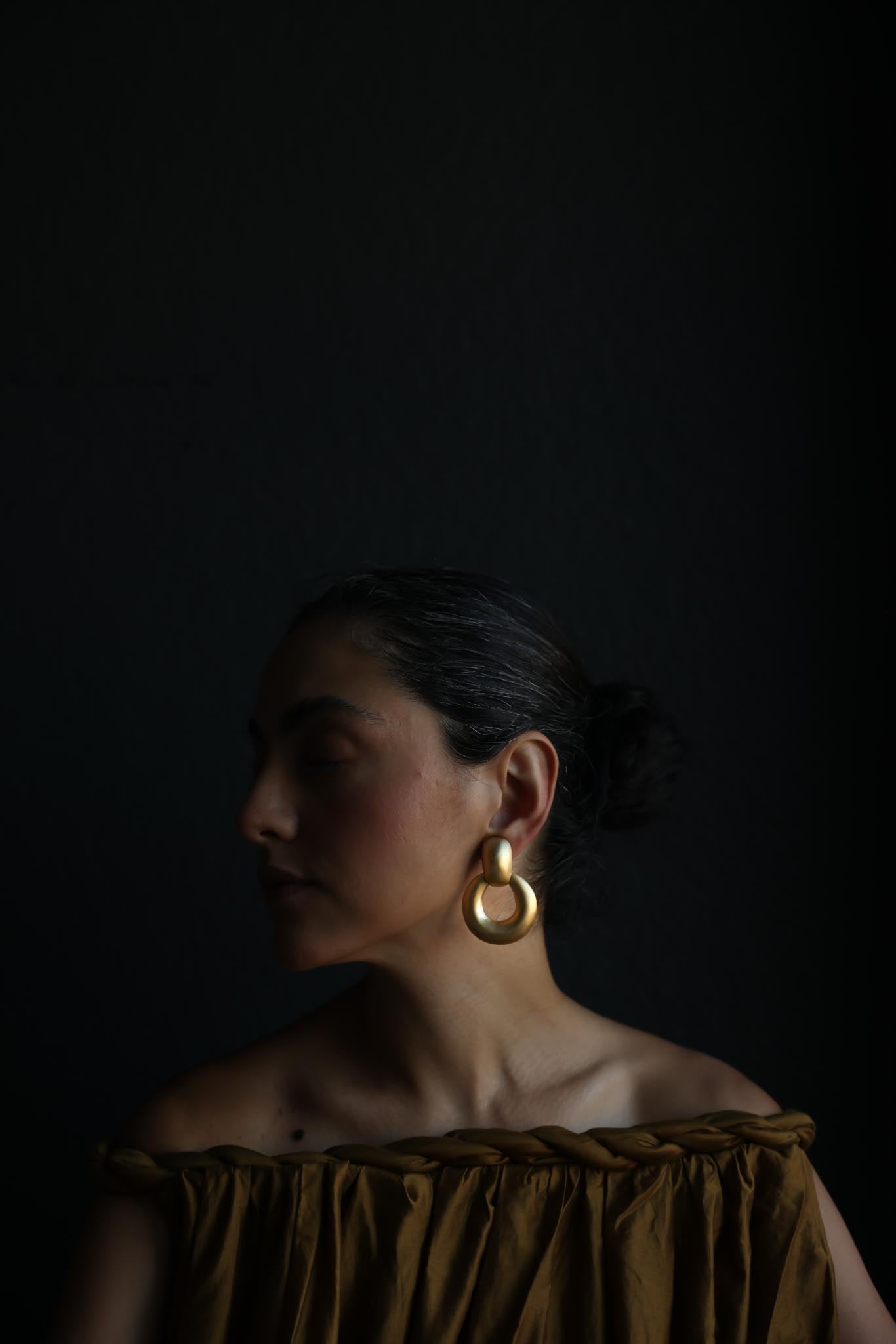 Gold-Plated Matte Gold Door Knocker Clip-On Earrings|Vintage Baazaar 