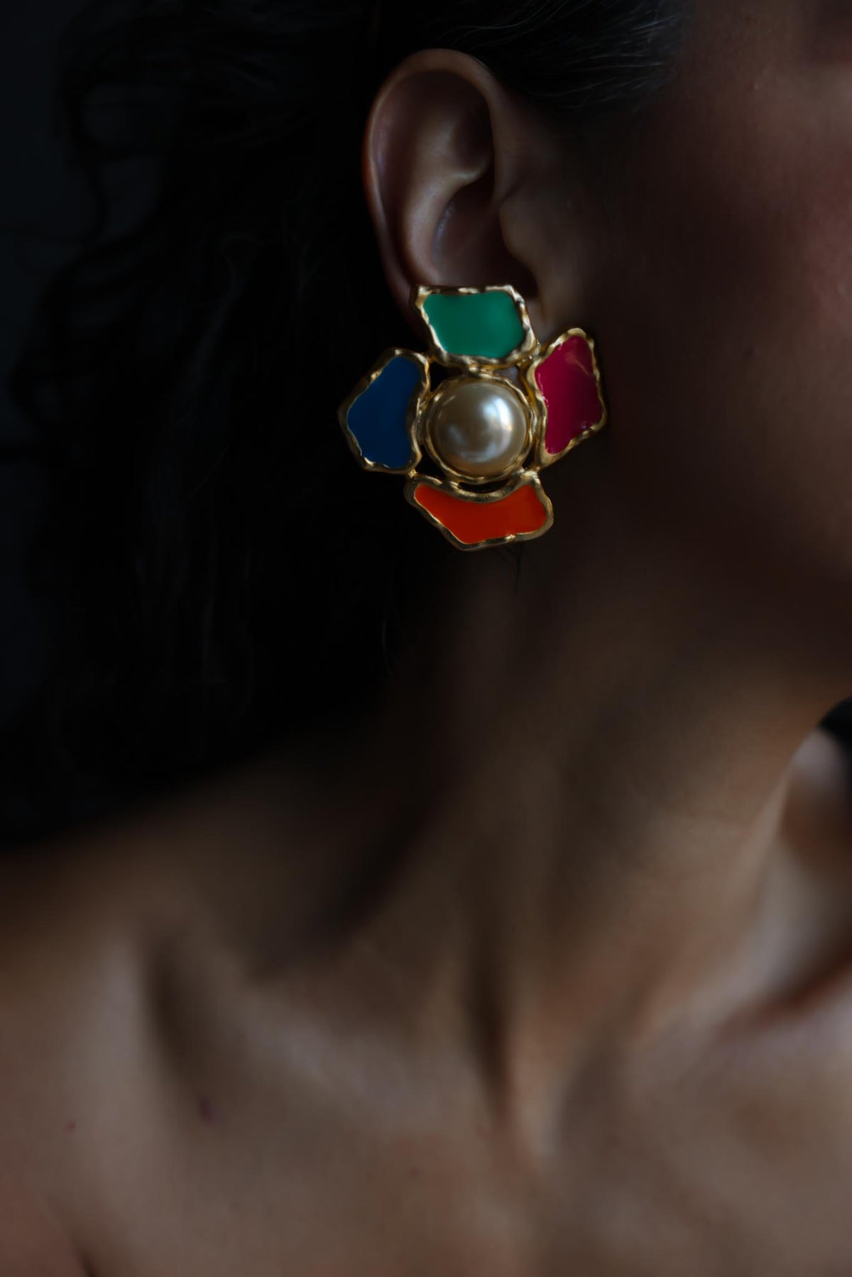 Matte Gold Multicolor Enamel & Faux Pearl Flower Clip-On Earrings|Vintage Baazaar 