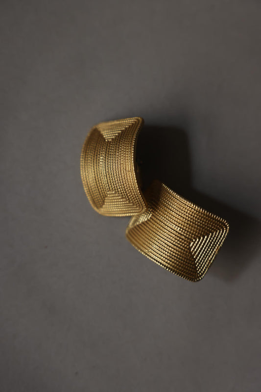 Gold-Tone Textured Statement Clip-On Earrings|Vintage Baazaar 
