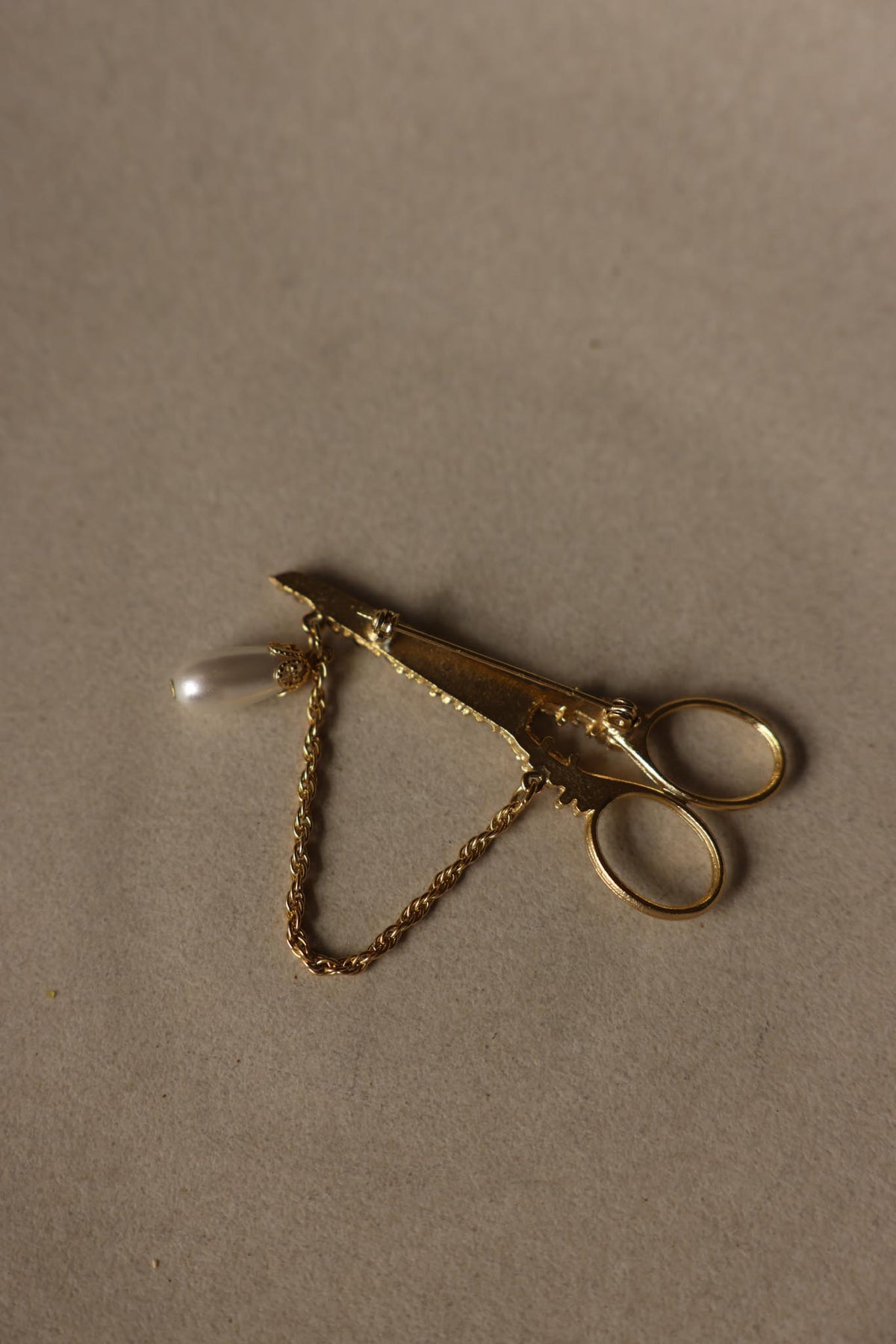 Gold Tone Scissors Brooch with Faux Pearl & Clear Rhinestones|Vintage Baazaar 