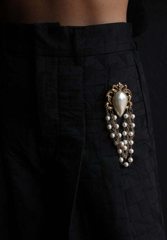 Baroque Pearl Cascade Brooch|Vintage Baazaar 