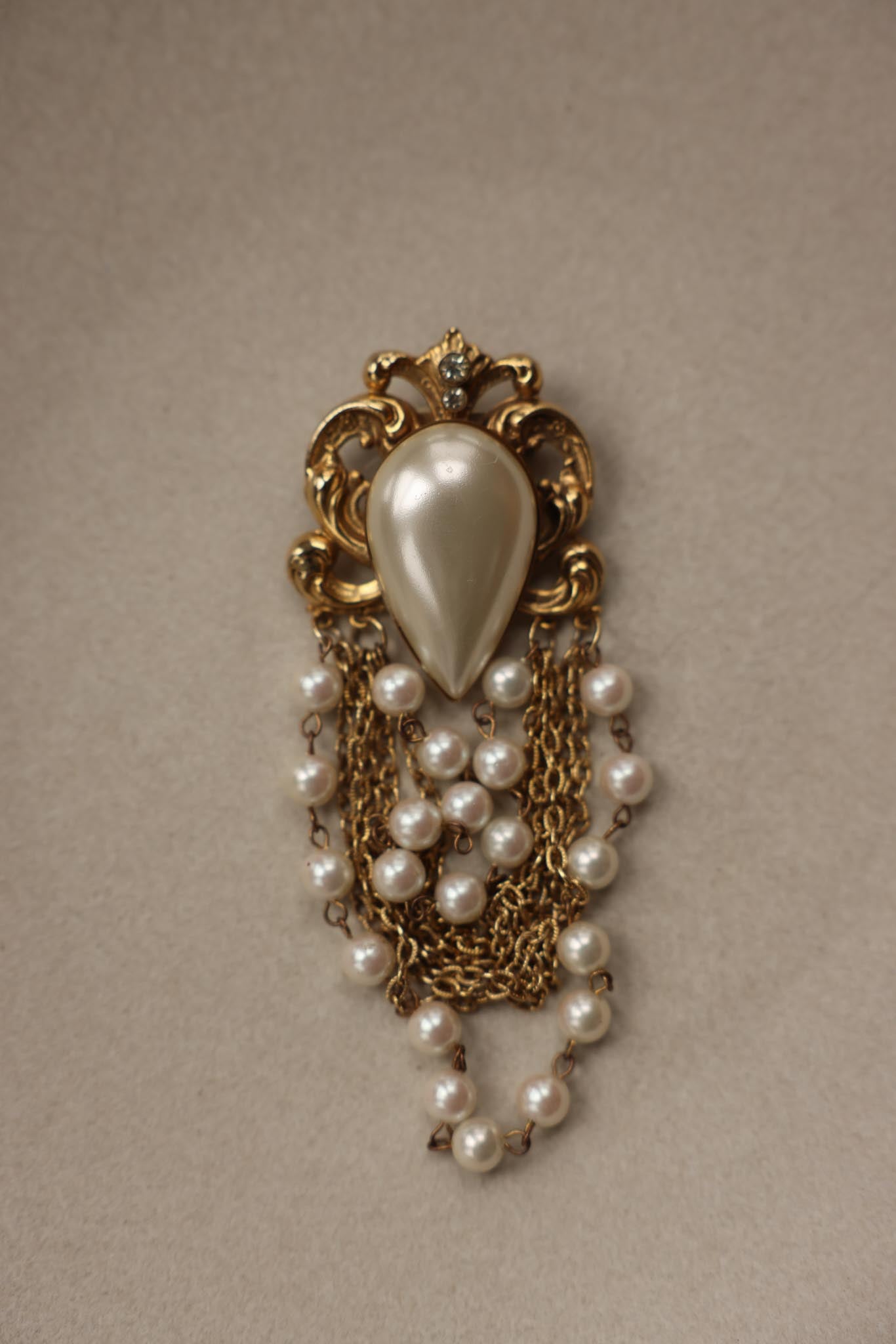 Baroque Pearl Cascade Brooch|Vintage Baazaar 