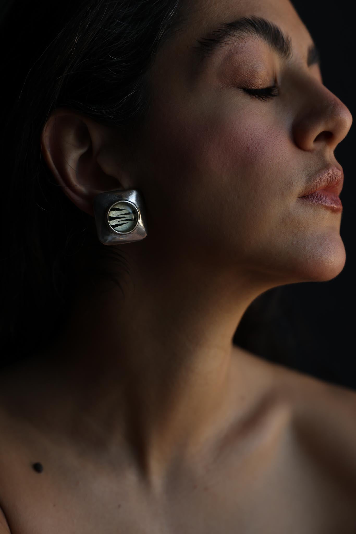 Silver Tone Zebra Center Clip-On Earrings|Vintage Baazaar 