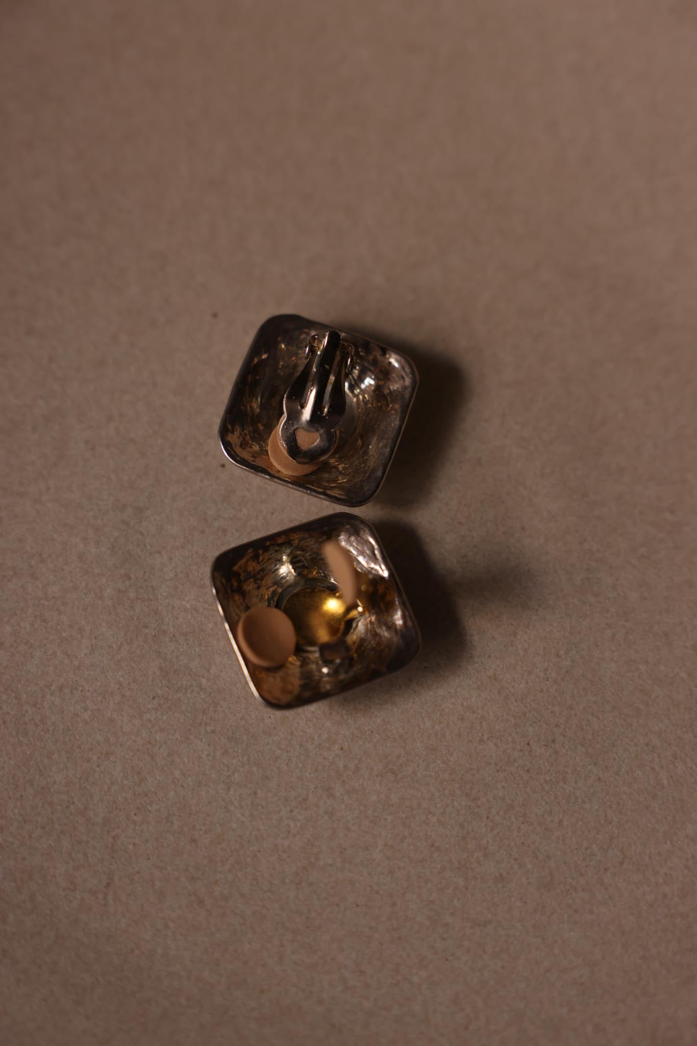 Silver Tone Zebra Center Clip-On Earrings|Vintage Baazaar 