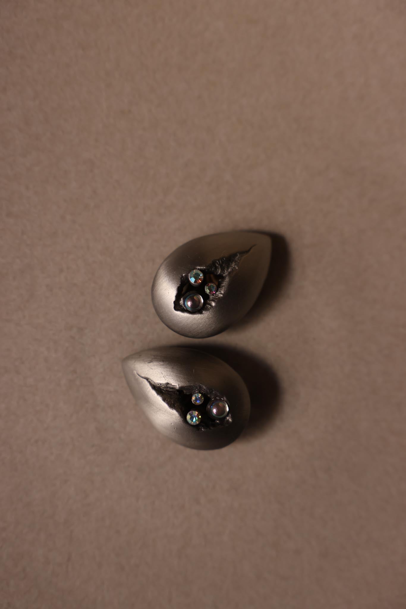 Silver-Tone Teardrop Clip-On Earrings With Rhinestones|Vintage Baazaar 